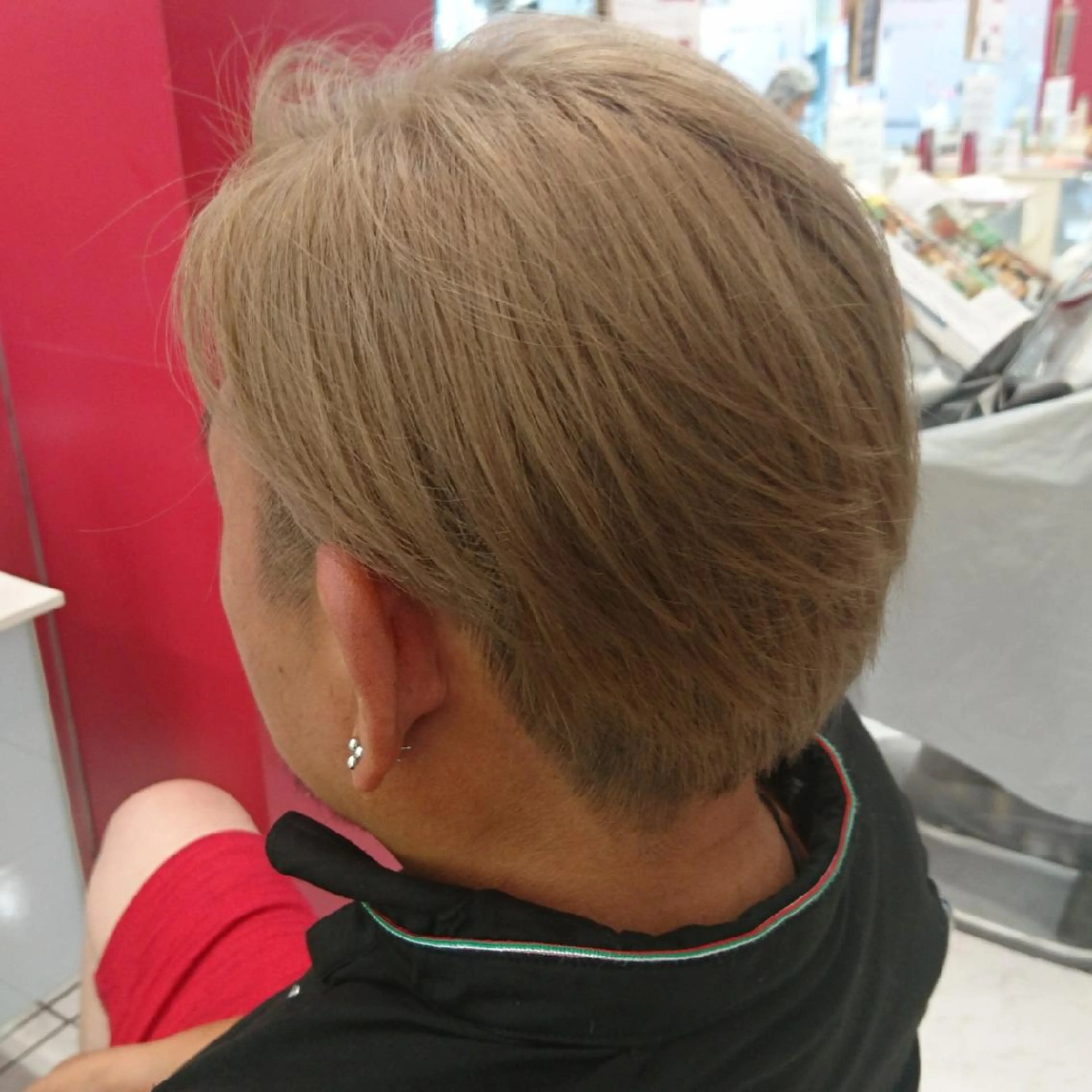 メンズ カラー メンズハイトーン ハイトーンカラー 仲村 友孝のヘアスタイル