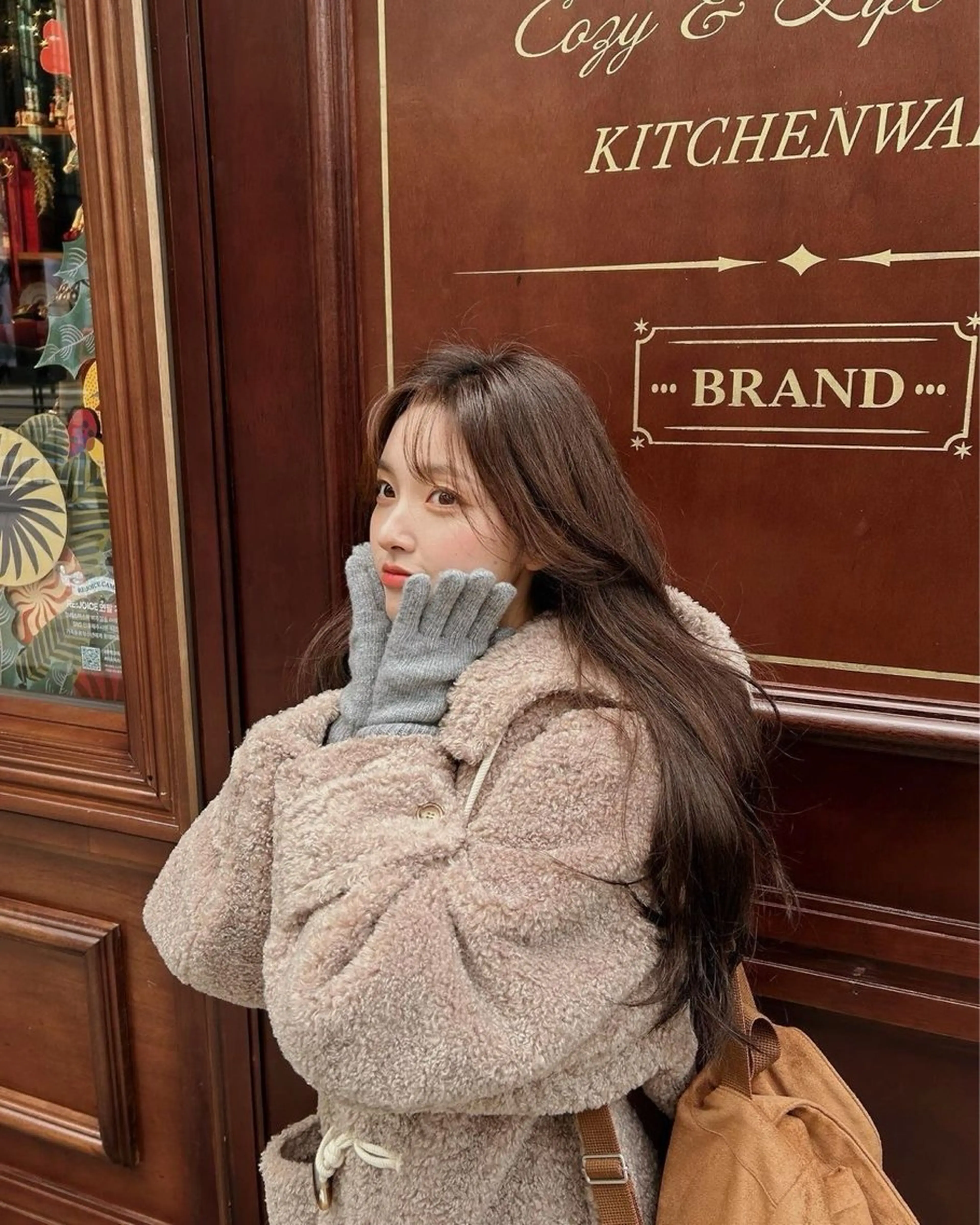 ロング カラー カット ヘアカラー トリートメント 莉乃/縮毛矯正/髪質 改善/艶カラーのヘアスタイル