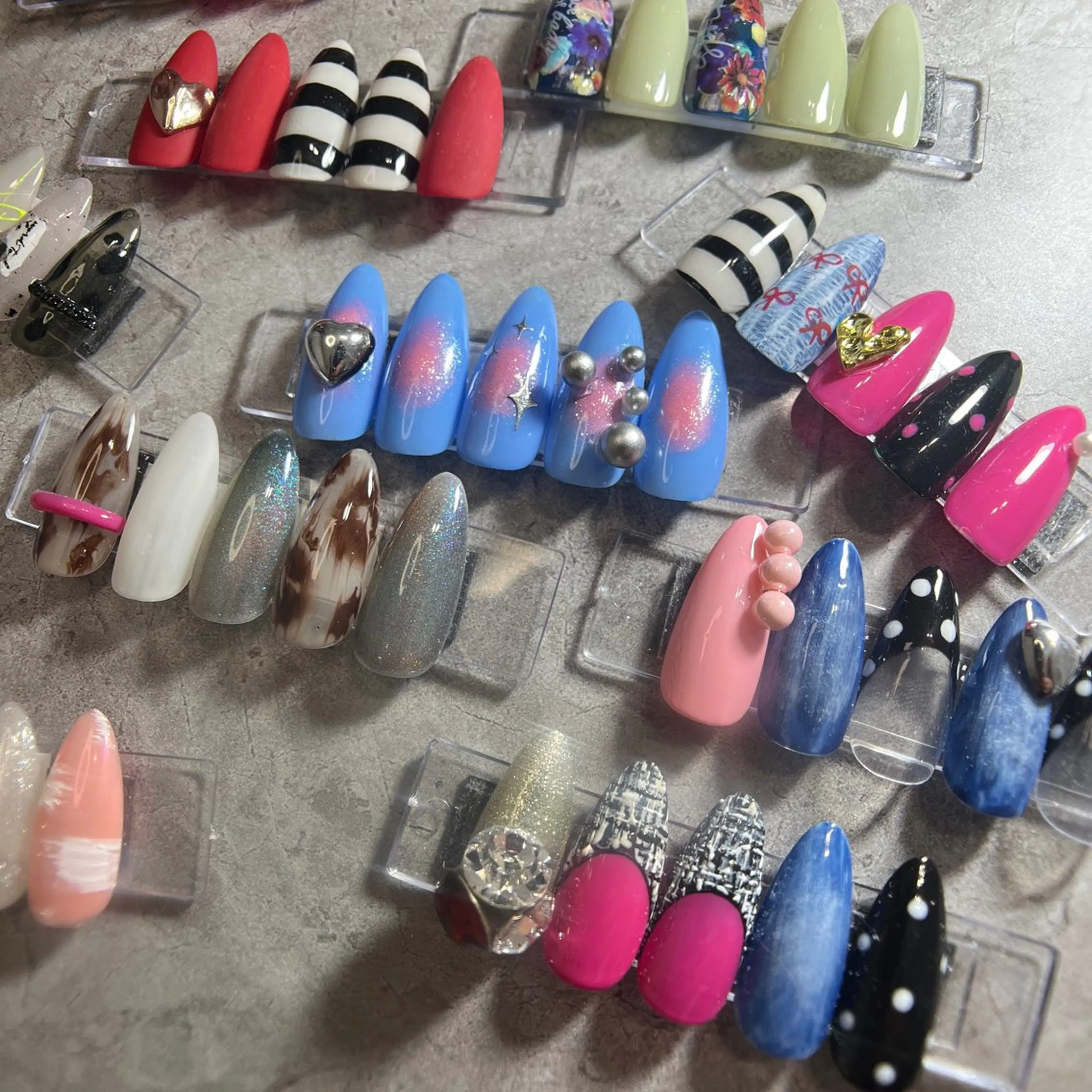 ネイル 城東区ネイルサロン carpediemのネイルデザイン