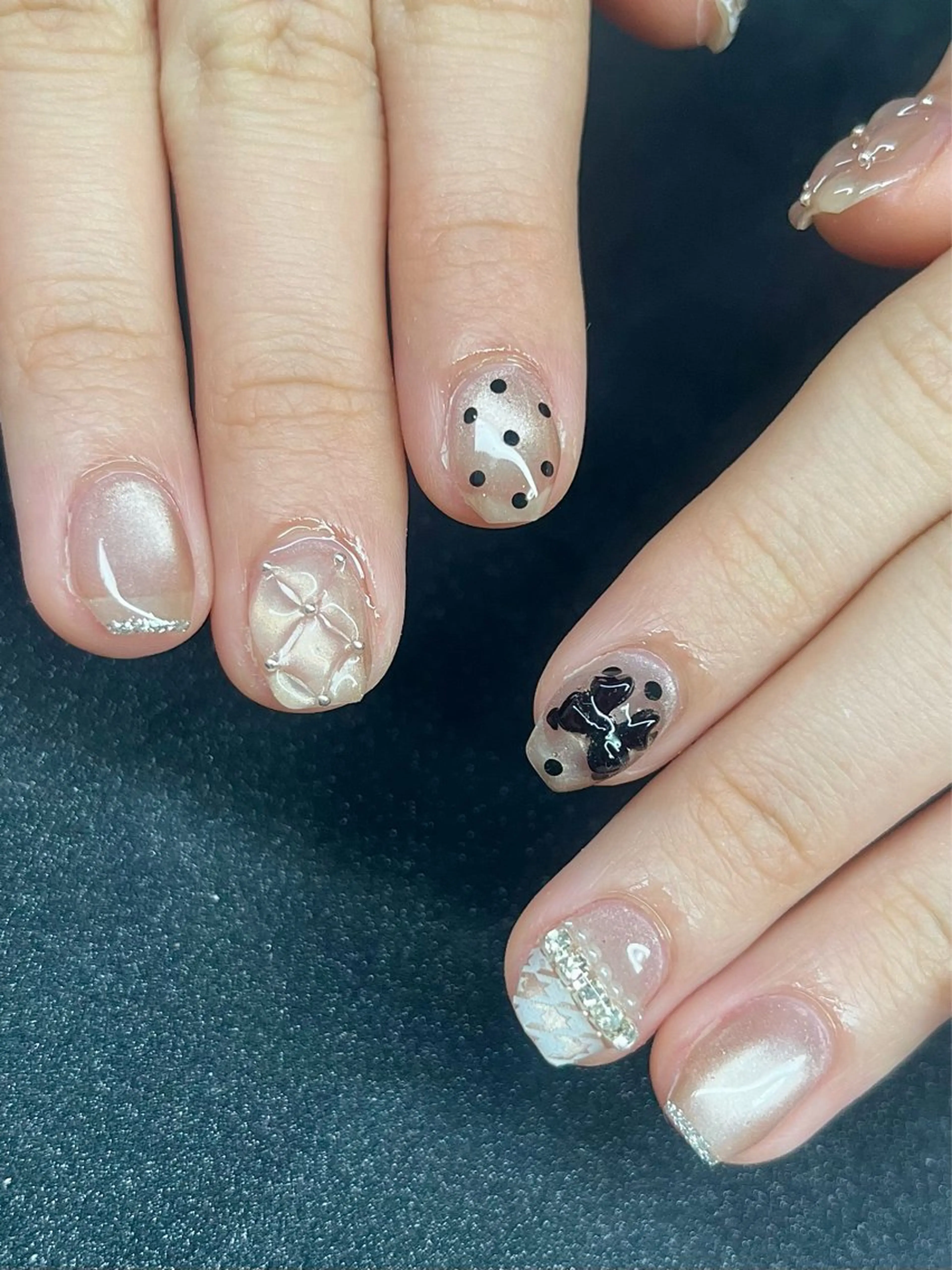 ネイル ハンドネイル Chika .のネイルデザイン