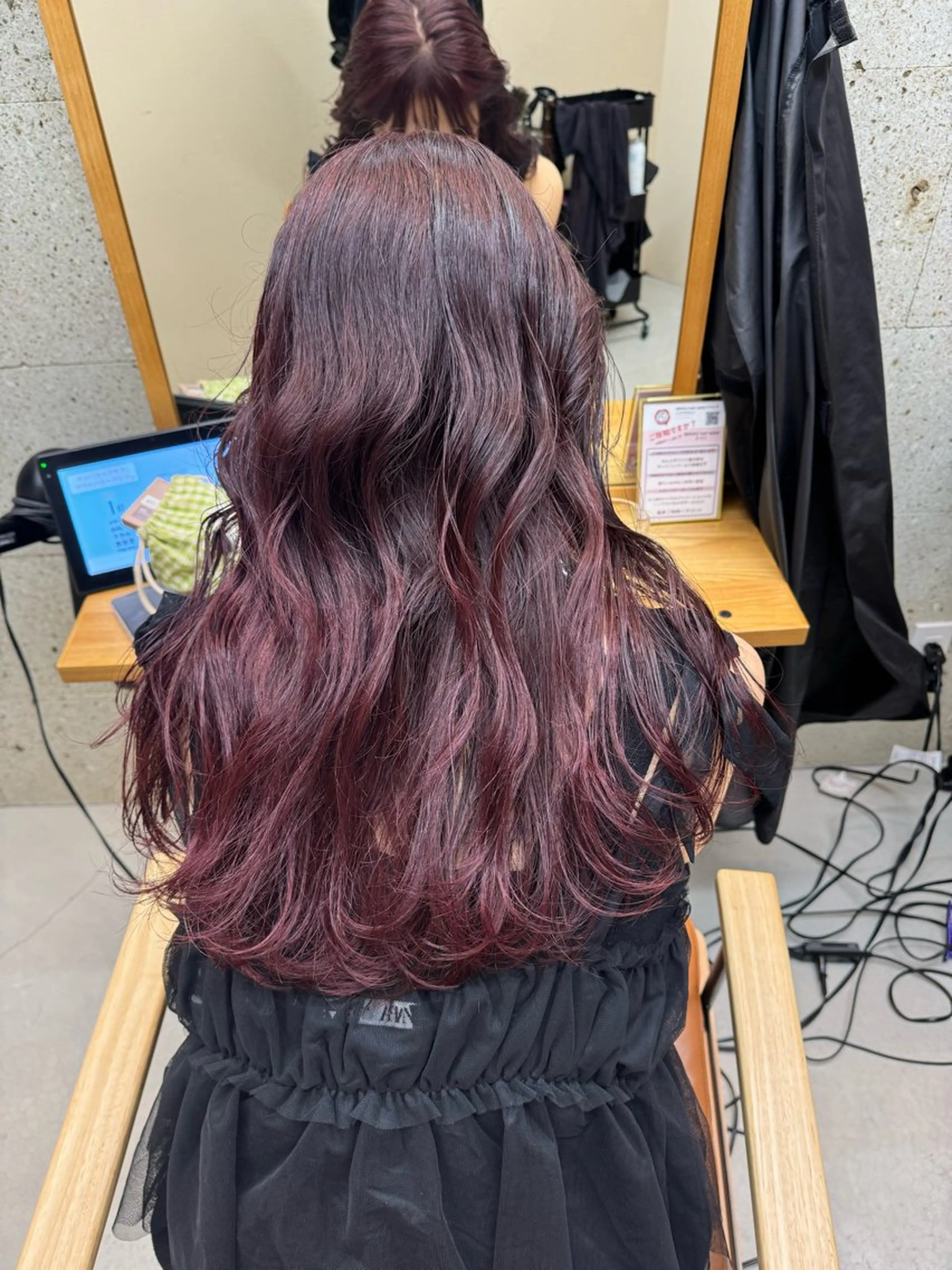 ロング カラー ブリーチ 桒原 ちさのヘアスタイル