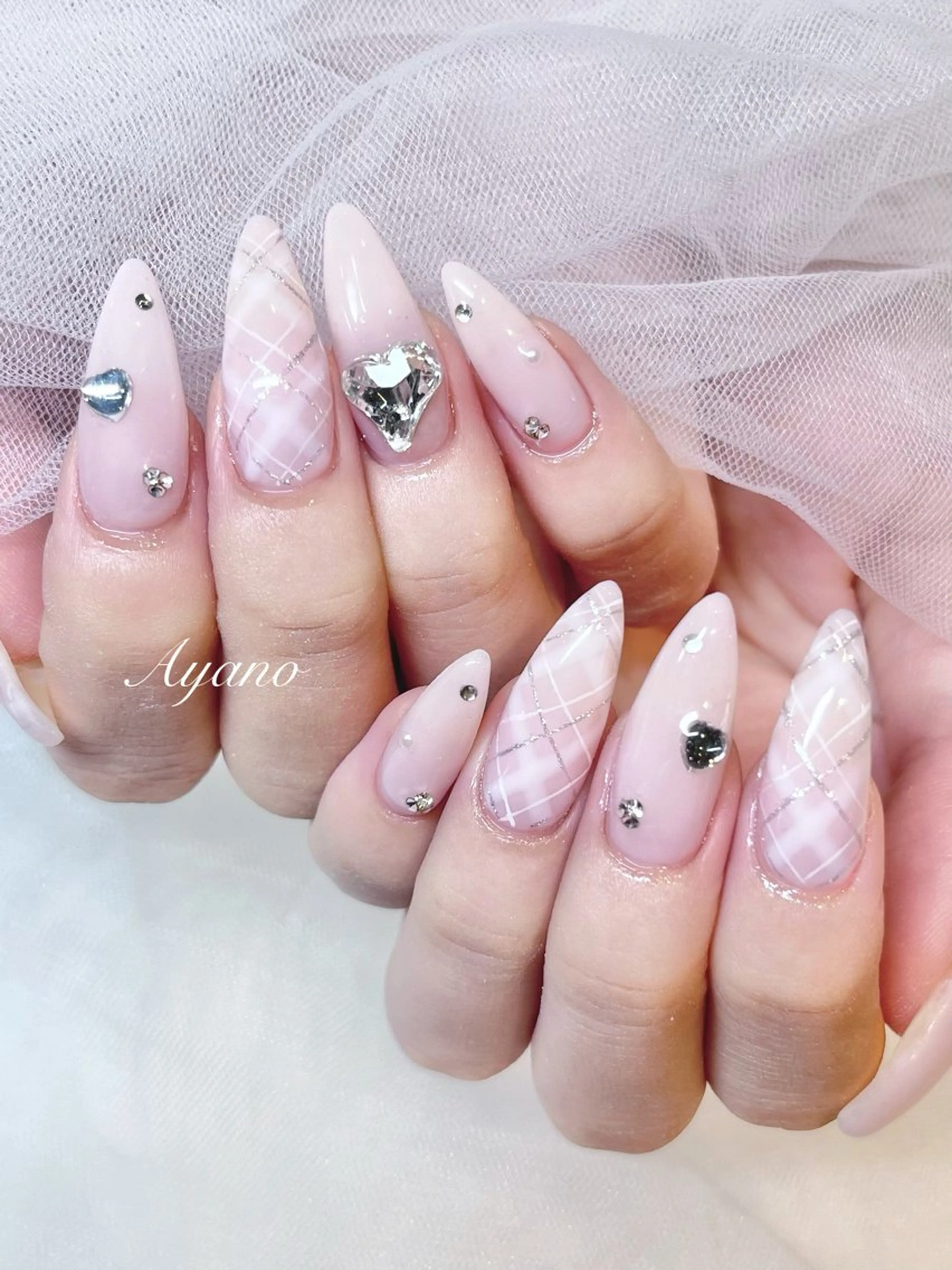 ネイル アートネイル 長さ出し フレンチネイル ガーリー ハート nail salon moca  京橋店所属・moca京橋 ayanoのネイルデザイン