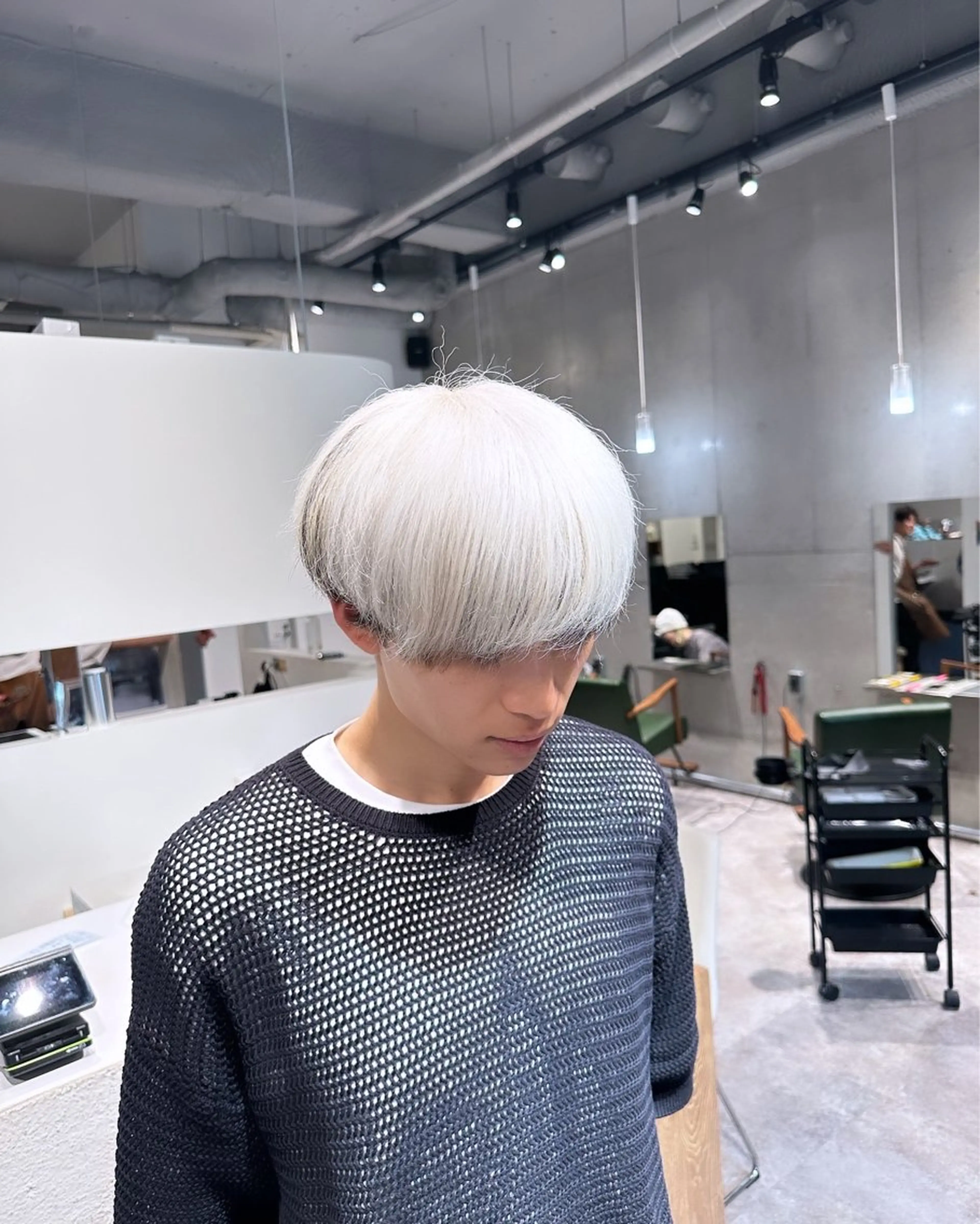 ショート カラー メンズ メンズブリーチ メンズハイトーン ブリーチ ハイトーンカラー MONIQA所属・🐲RYUKI メンズブリーチのヘアスタイル