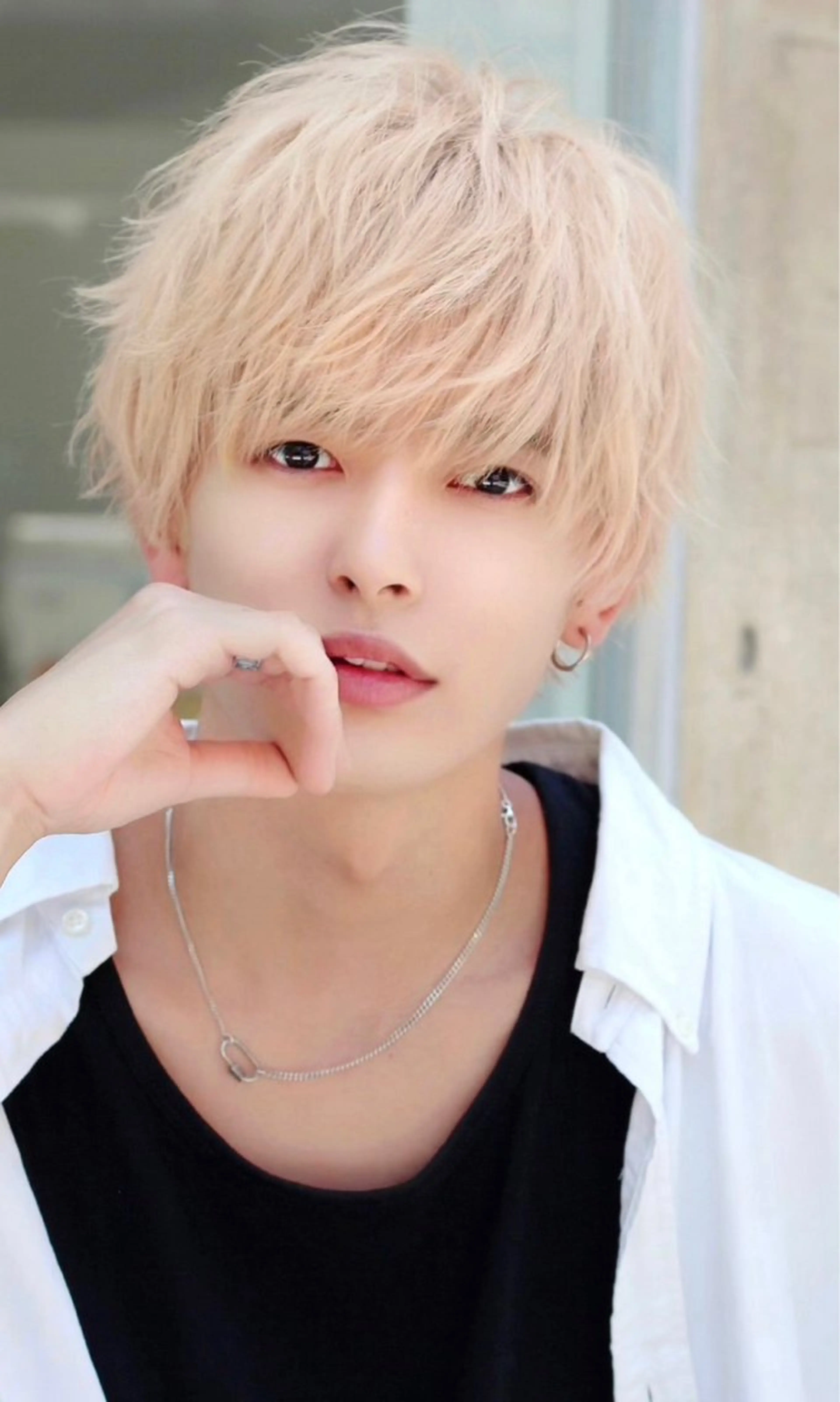 ショート カラー メンズ ビジネス センターパート メンズハイライト メンズ韓国風 マッシュ カット ヘアカラー トリートメント coo et fuu所属・根津、表参道2店舗 店長　内見 加瑞磨のヘアスタイル