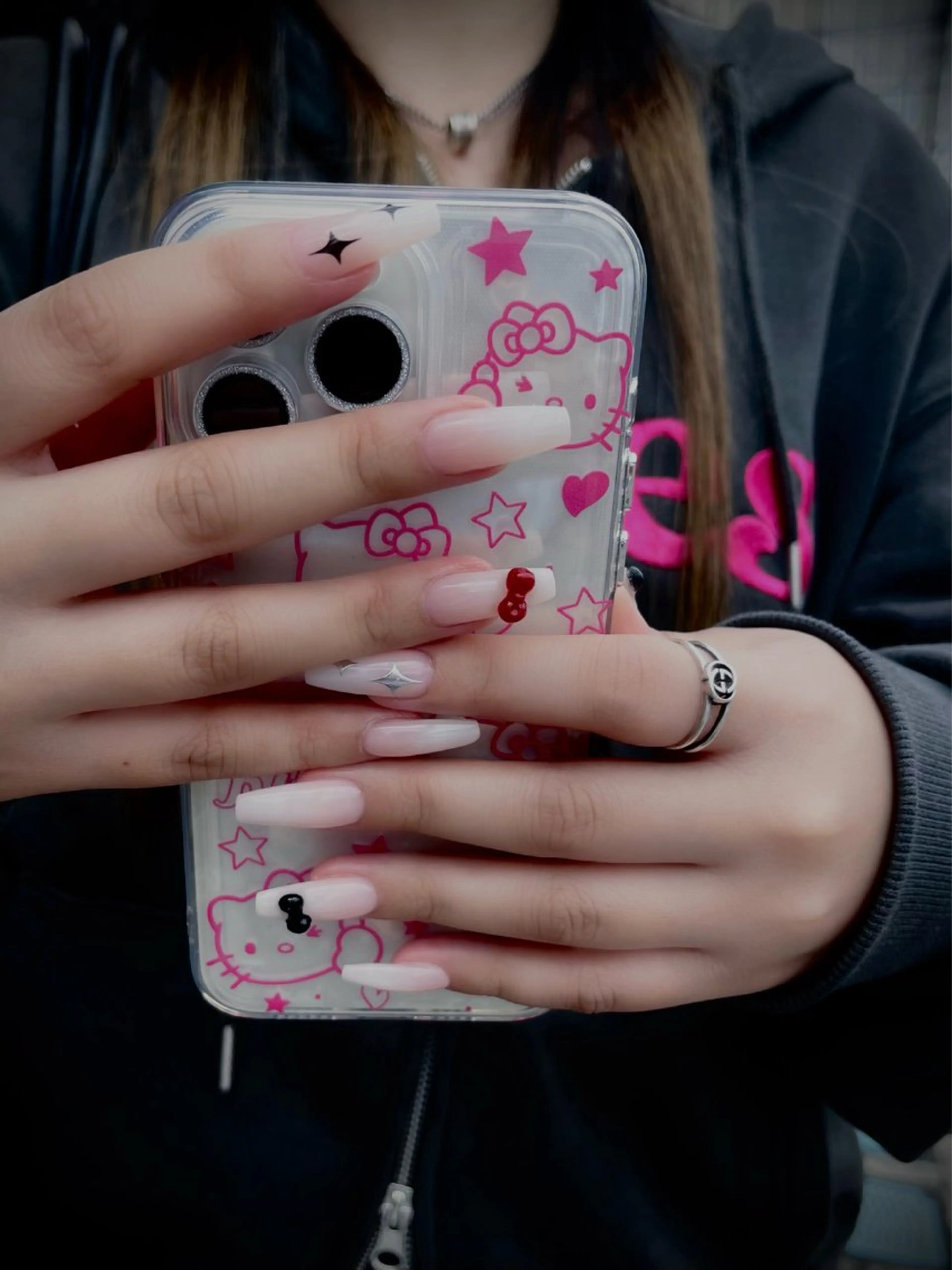 ネイル キラキラネイル マグネットネイル ワンカラーネイル スカルプネイル ワンホンネイル nine.🦋 YUKOのネイルデザイン