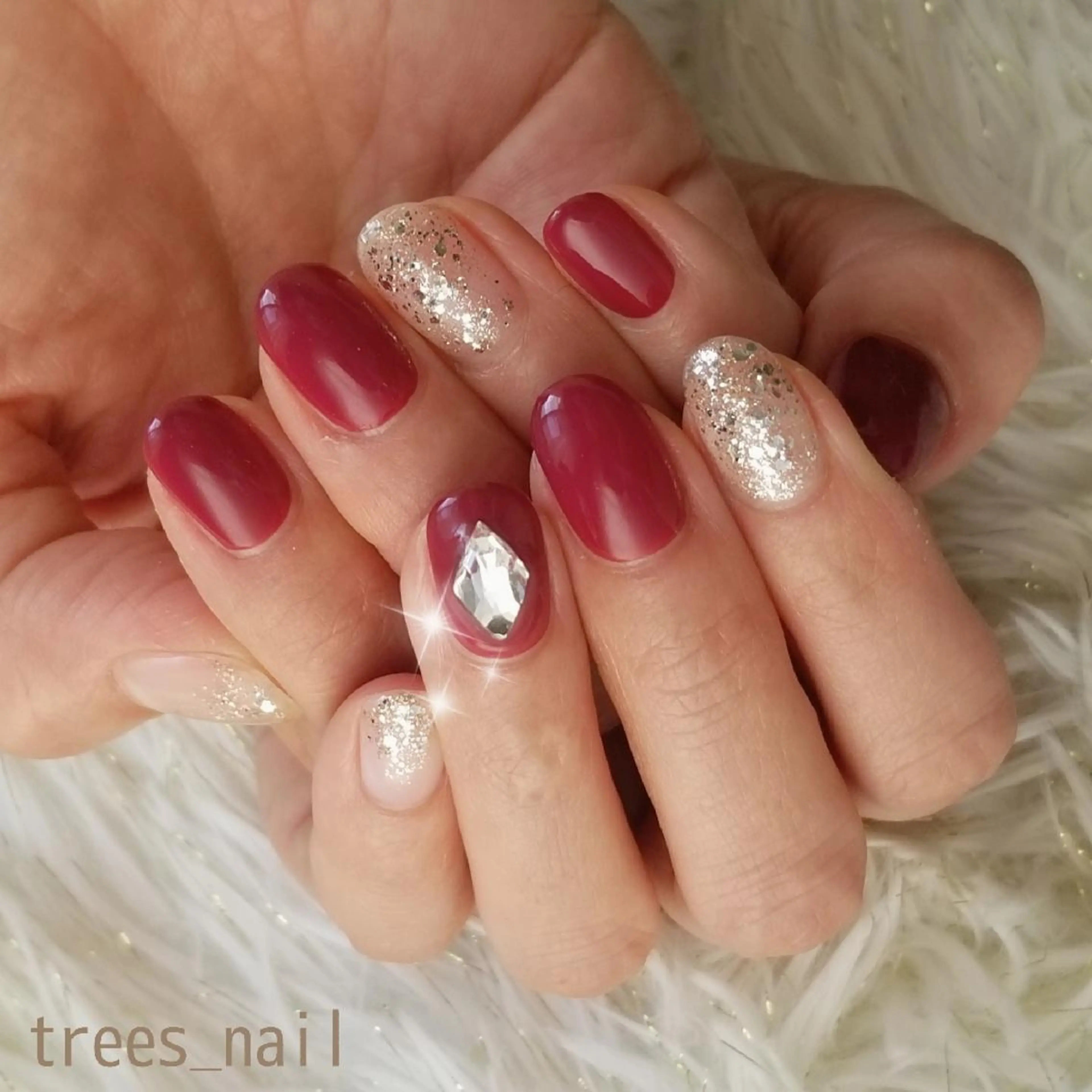 ネイル ボルドー ラメ(グリッター) 赤色 trees_ nailのネイルデザイン