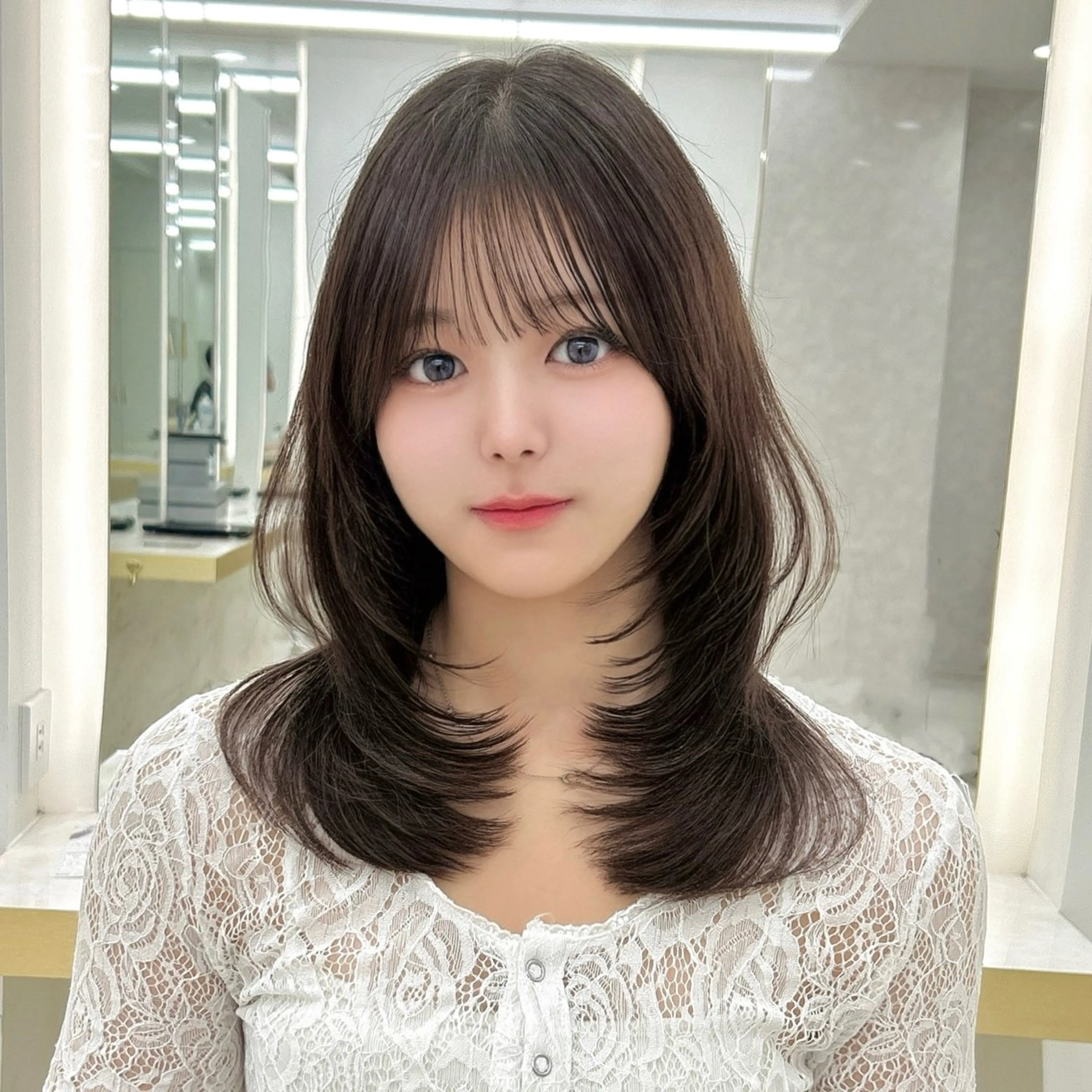 ミディアム 韓国顔まわり/前髪 /レイヤー/いつきのヘアスタイル