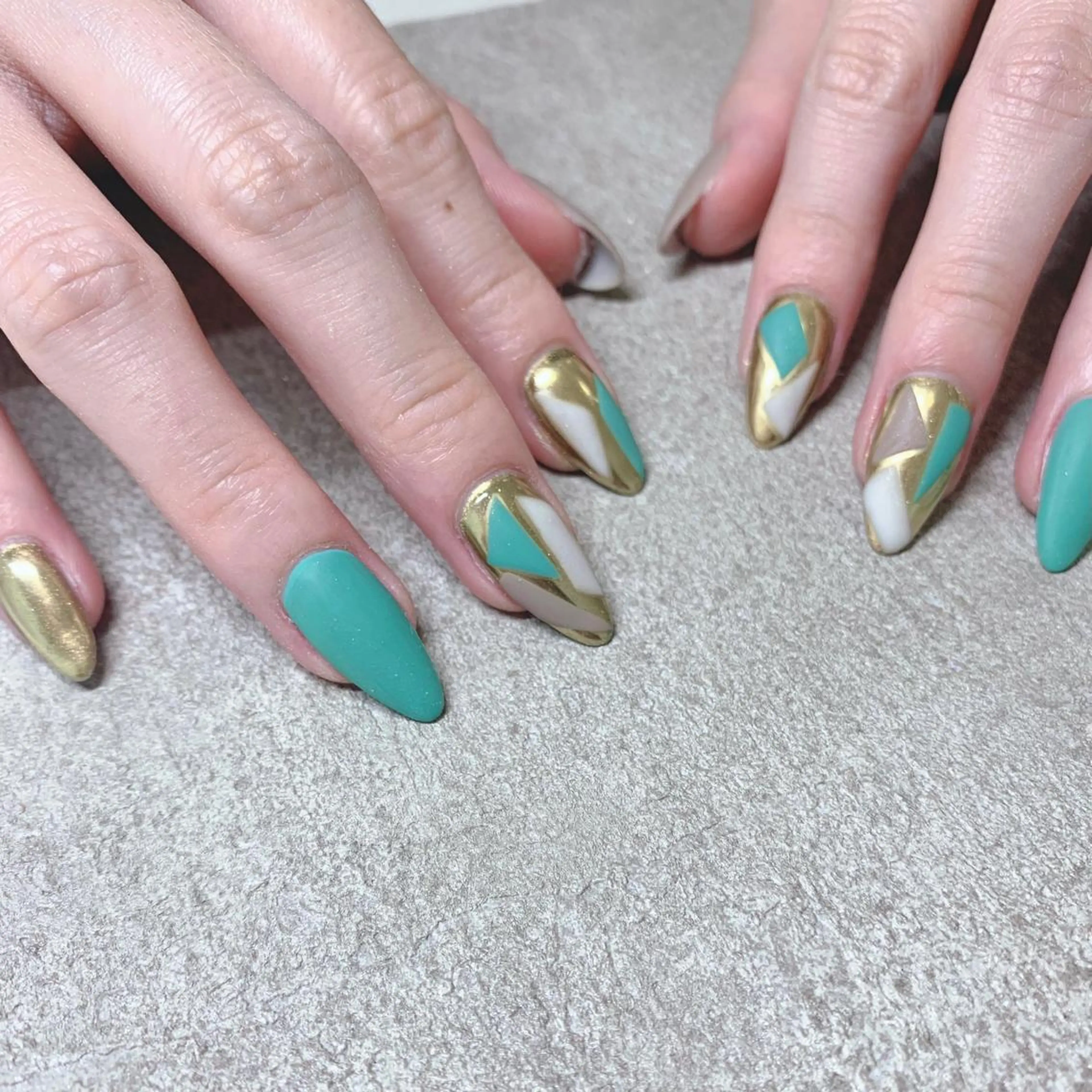 カラー ネイル ハンドネイル Cozy_ ilumのネイルデザイン