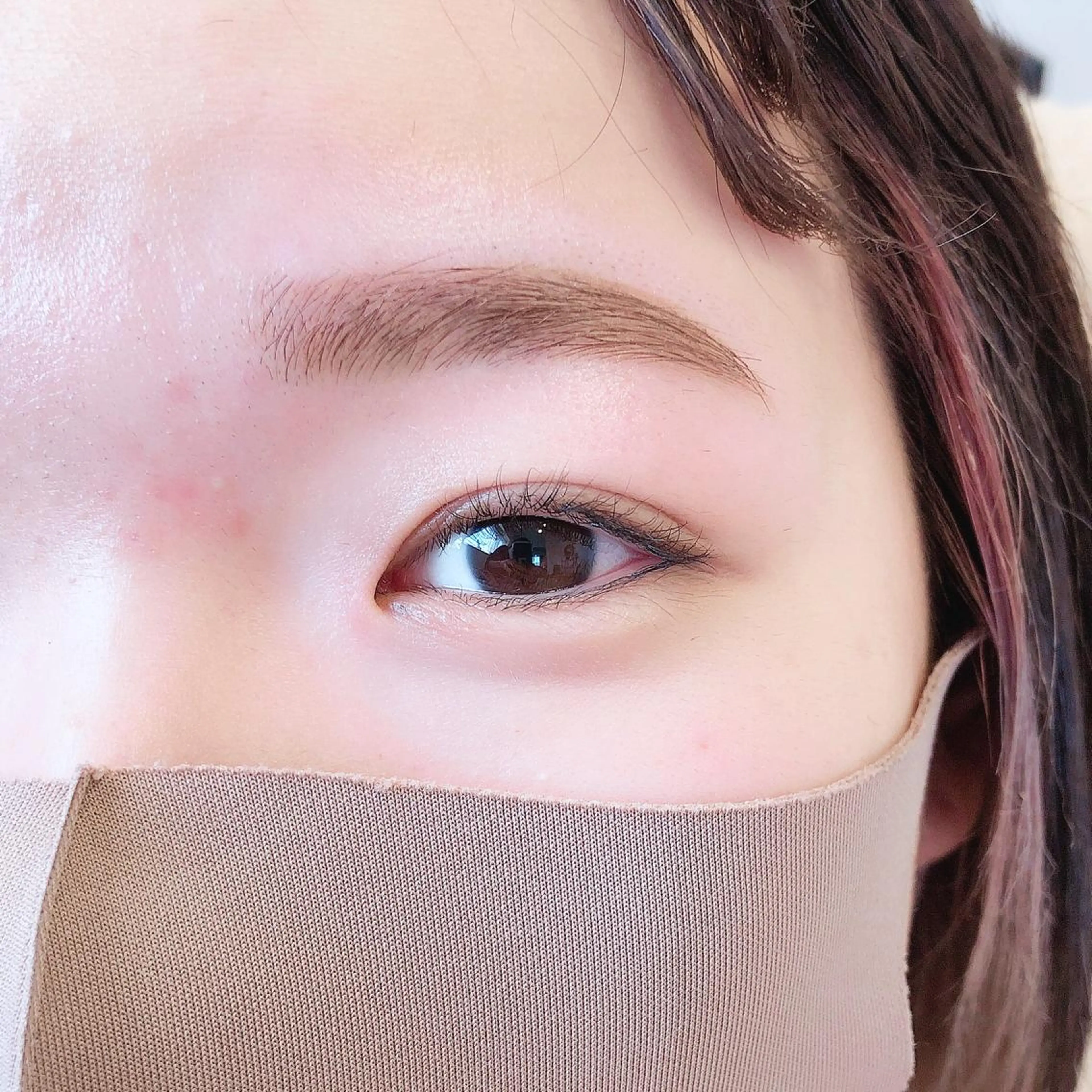 ナチュラル眉まつ毛 ／ラウレアの眉毛・アイブロウイメージ