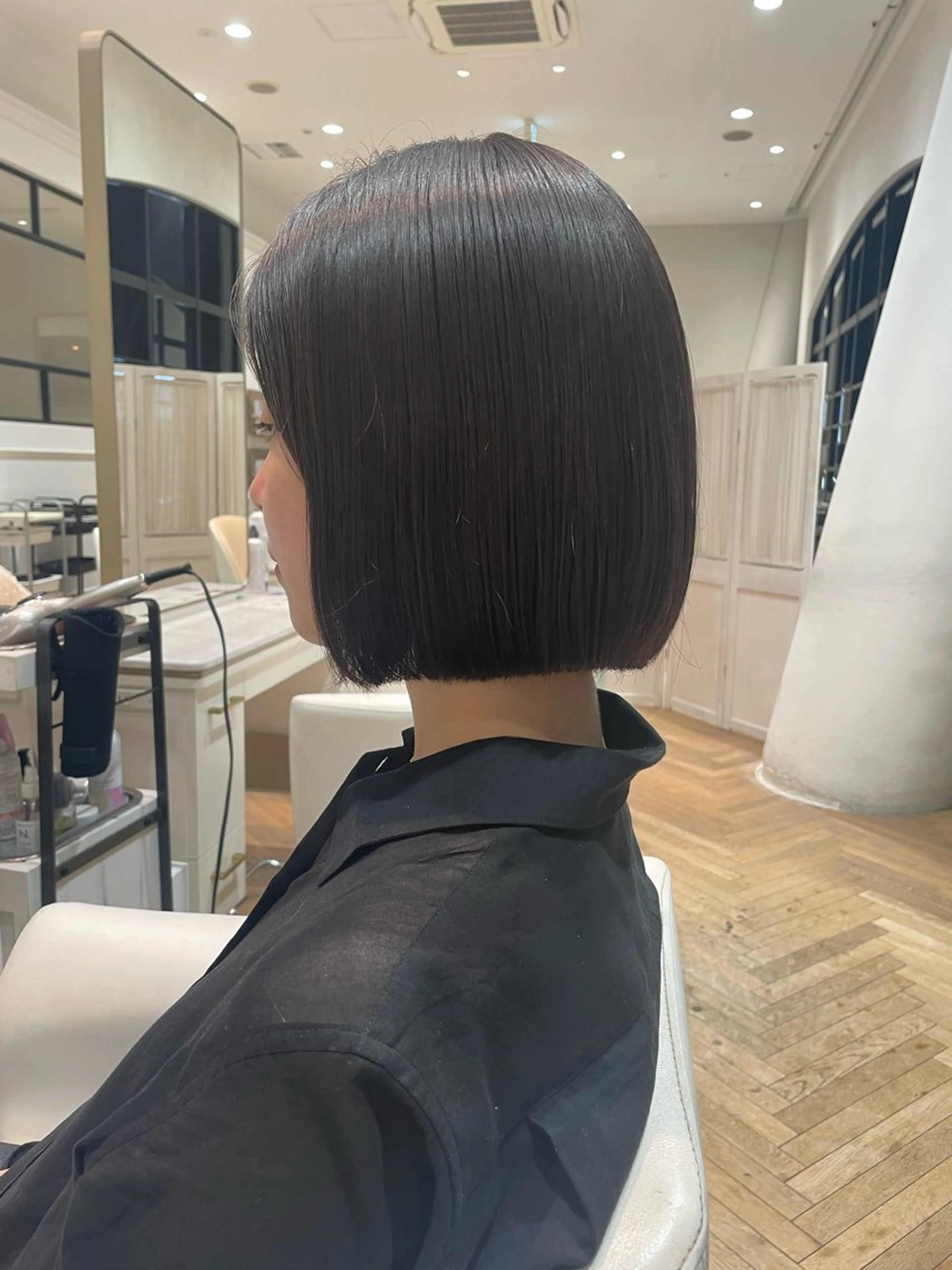 ショート ELLE salon サエのヘアスタイル