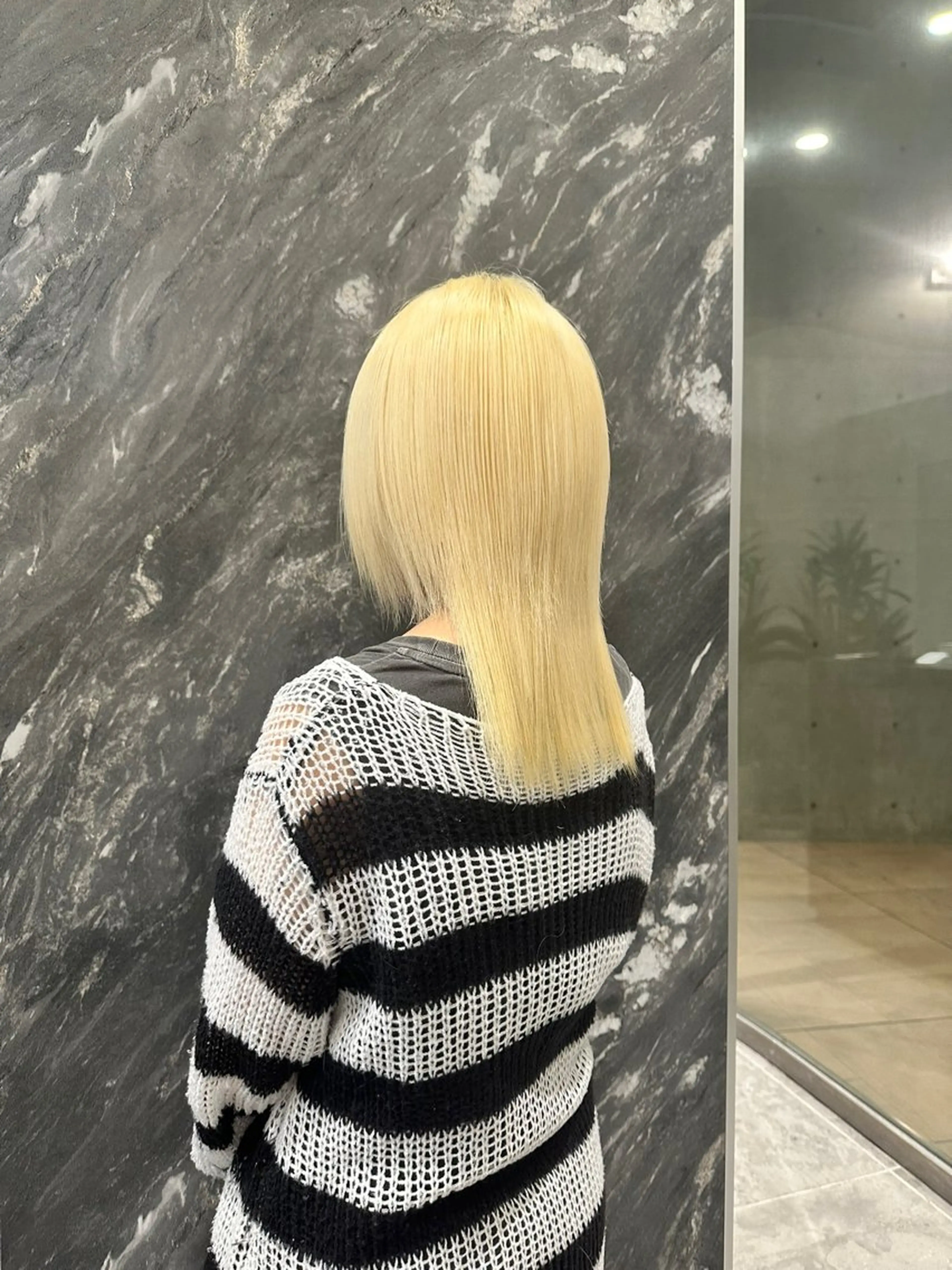 ミディアム カラー ブリーチ ブロンド カット ヘアカラー トリートメント 🦋レイヤーカット ミドリカワ🦋のヘアスタイル