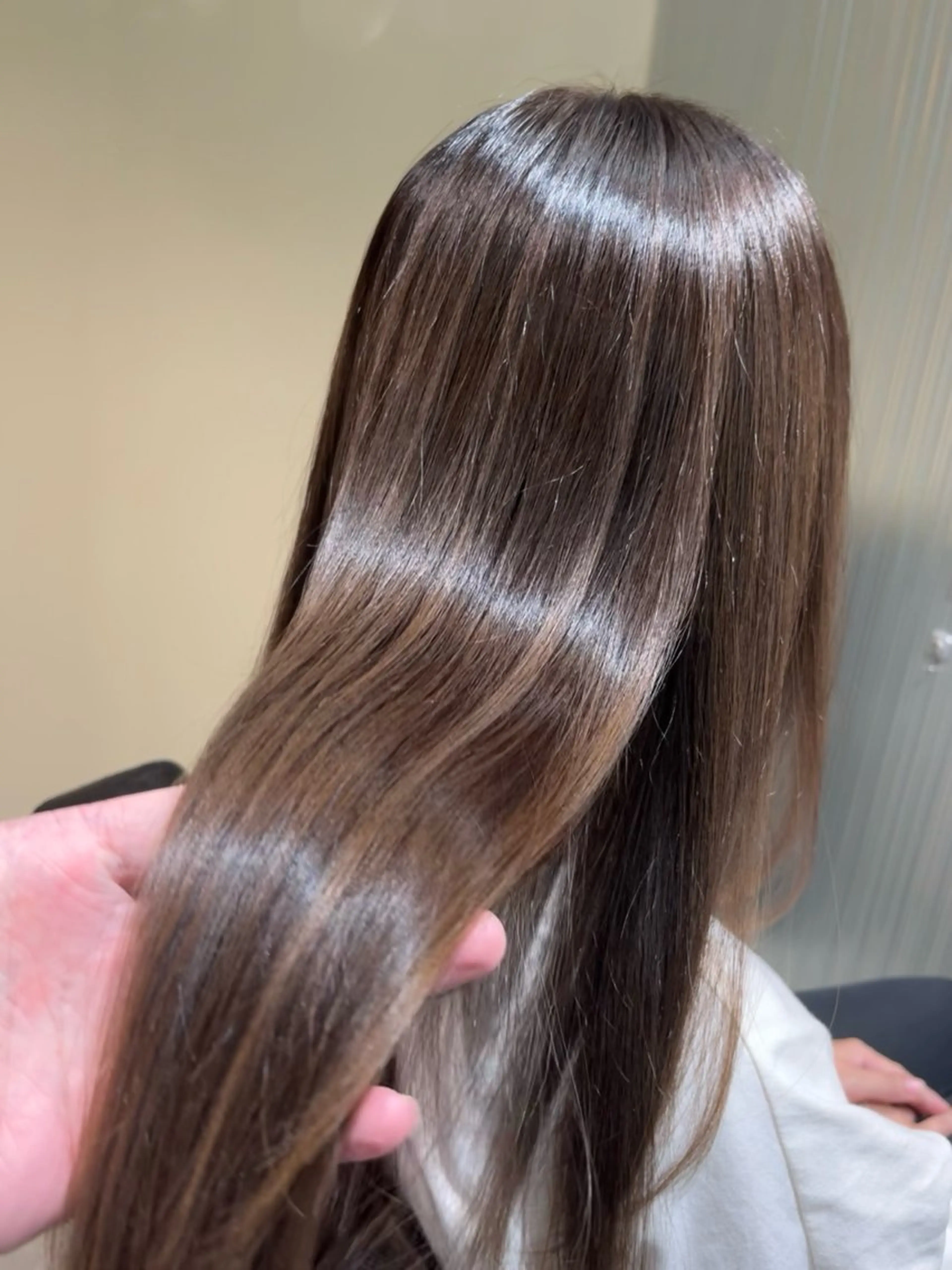 ロング カラー バレイヤージュ ブリーチ グレージュ レイヤーカット KIZU 髪質改善 オカルト怪談のヘアスタイル