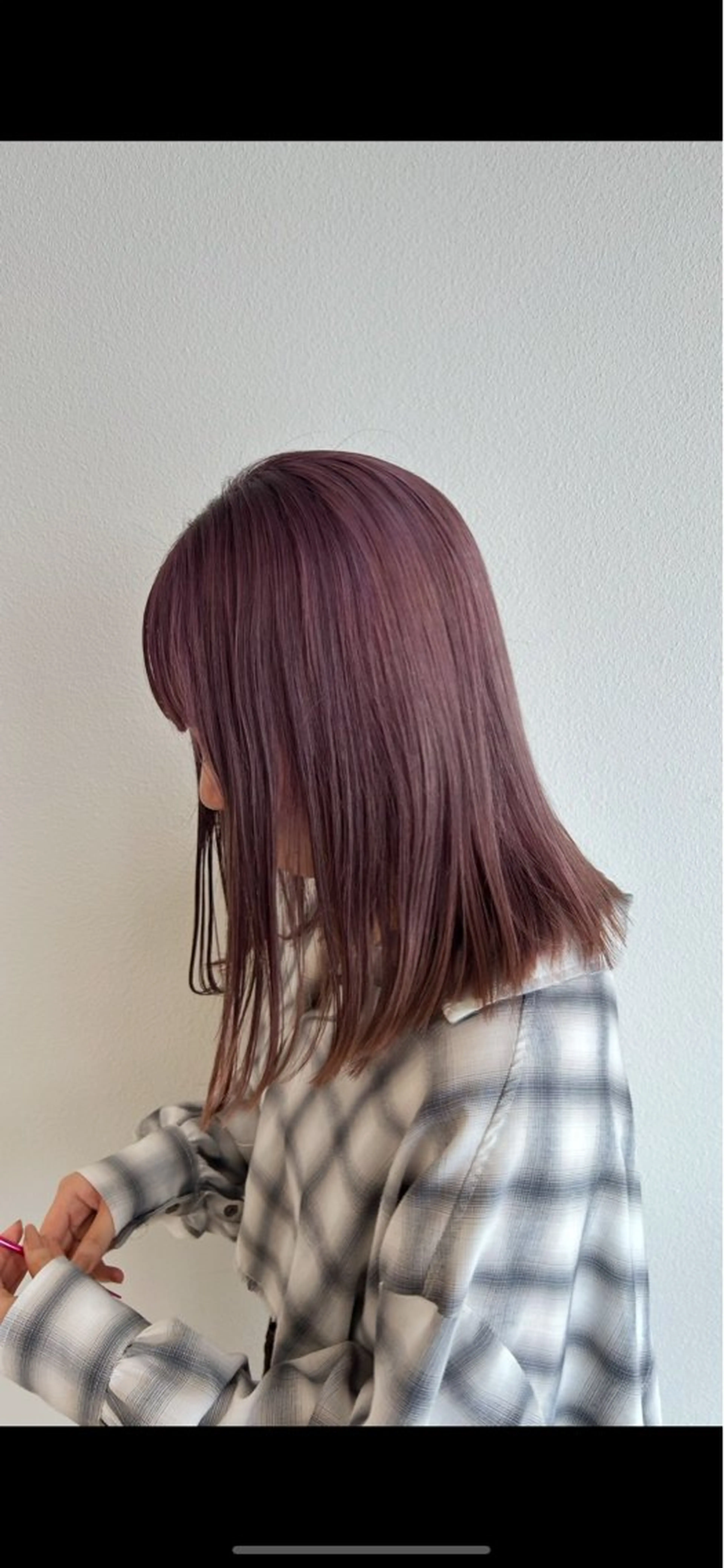 カラー 尾形 なつきのヘアスタイル