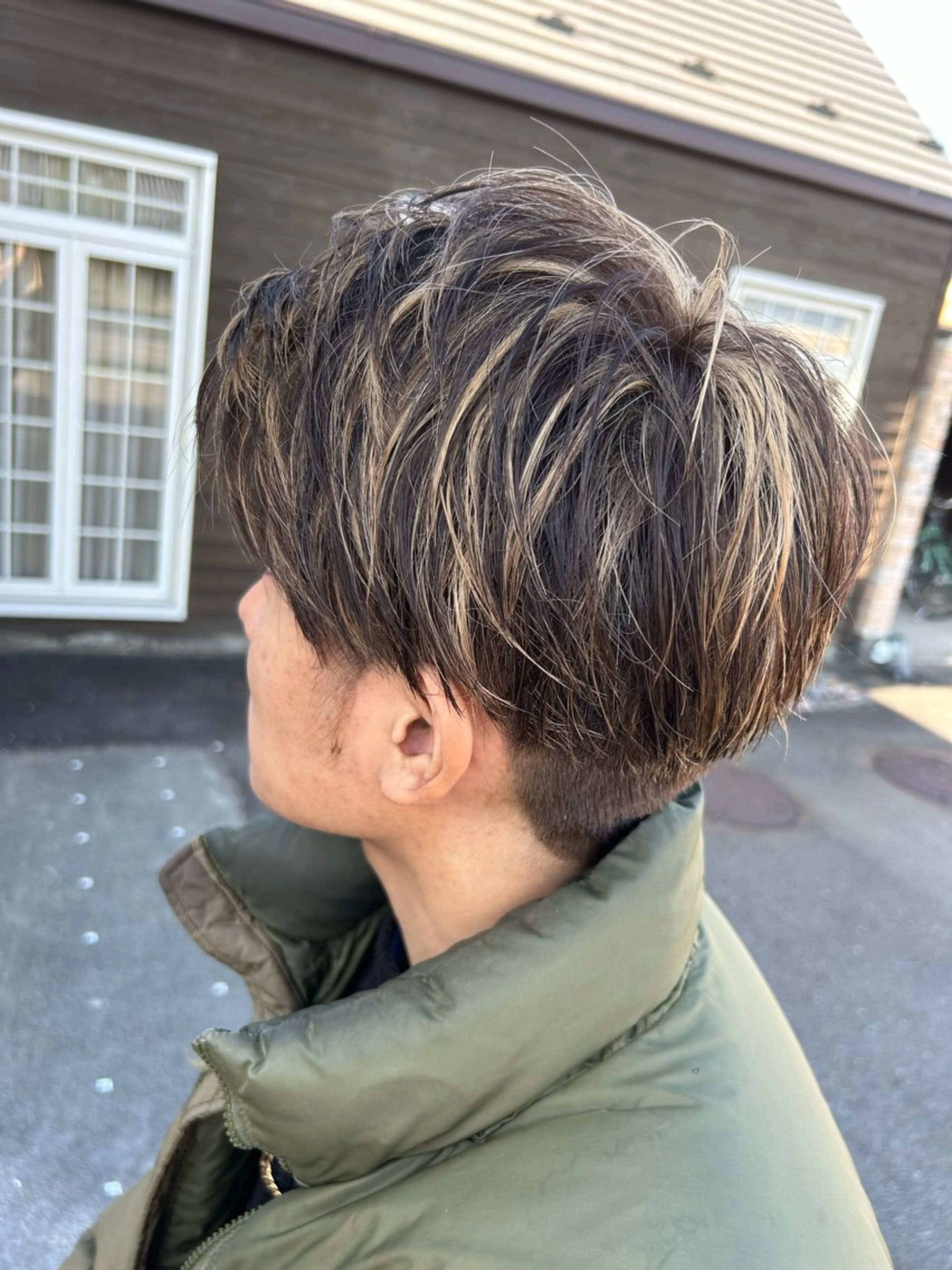 カラー メンズ 森 麻衣葉のヘアスタイル