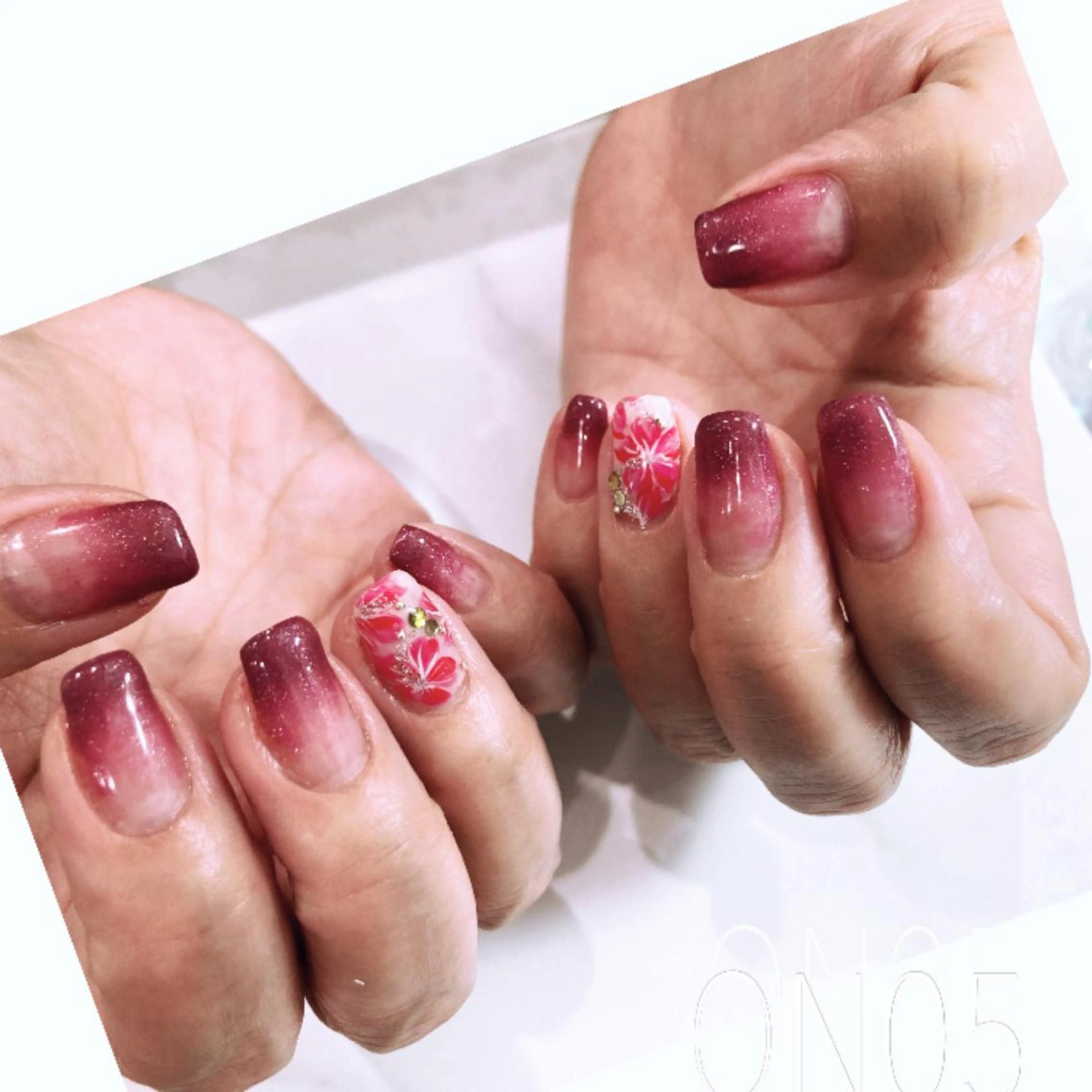 ネイル 園 寛子 （ネイリスト）のネイルデザイン