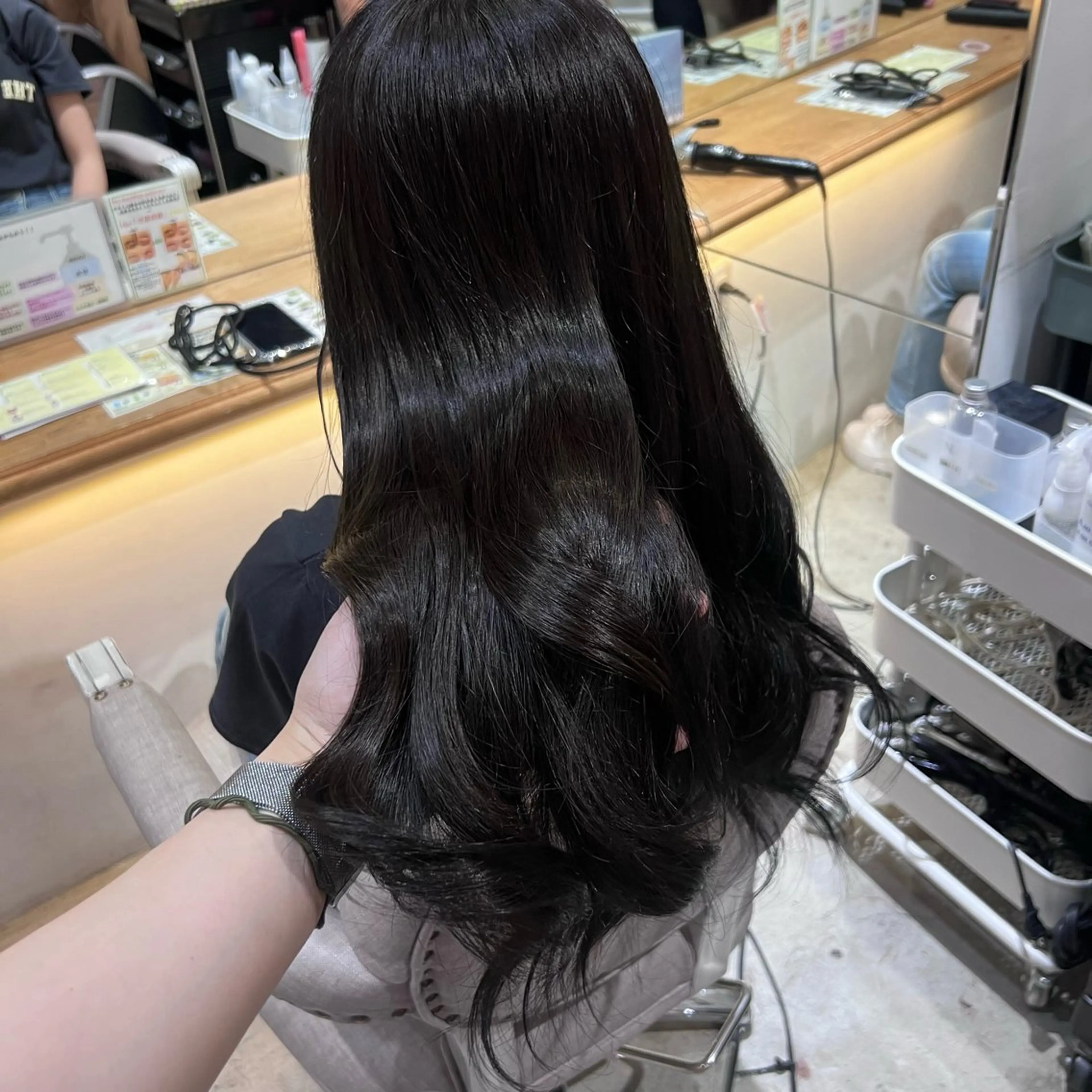 カラー 喜友名 ウララのヘアスタイル