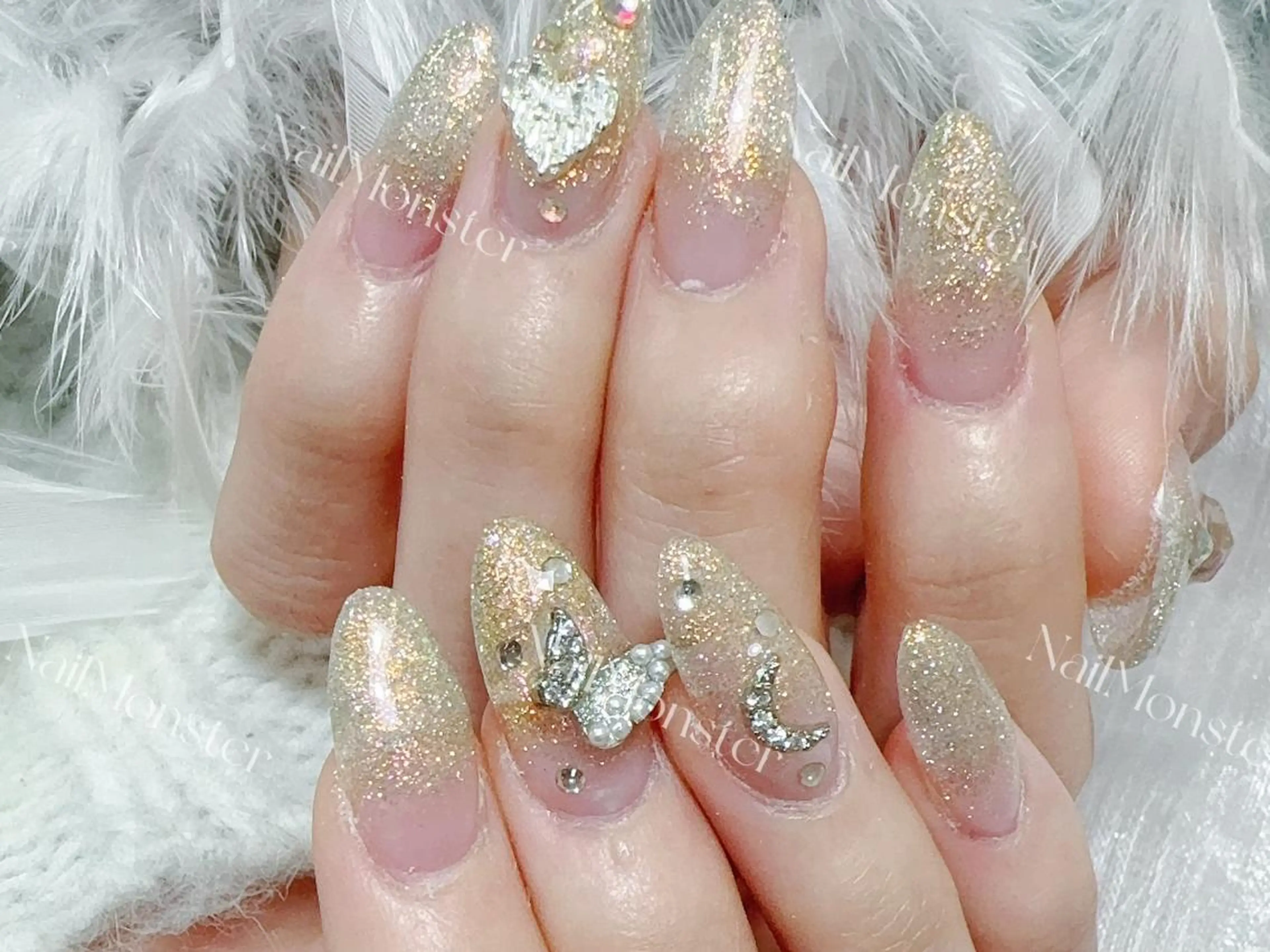 ネイル アートネイル オーロラネイル ガーリー キラキラネイル 韓国ネイル DEMAIN- 🌸のネイルデザイン