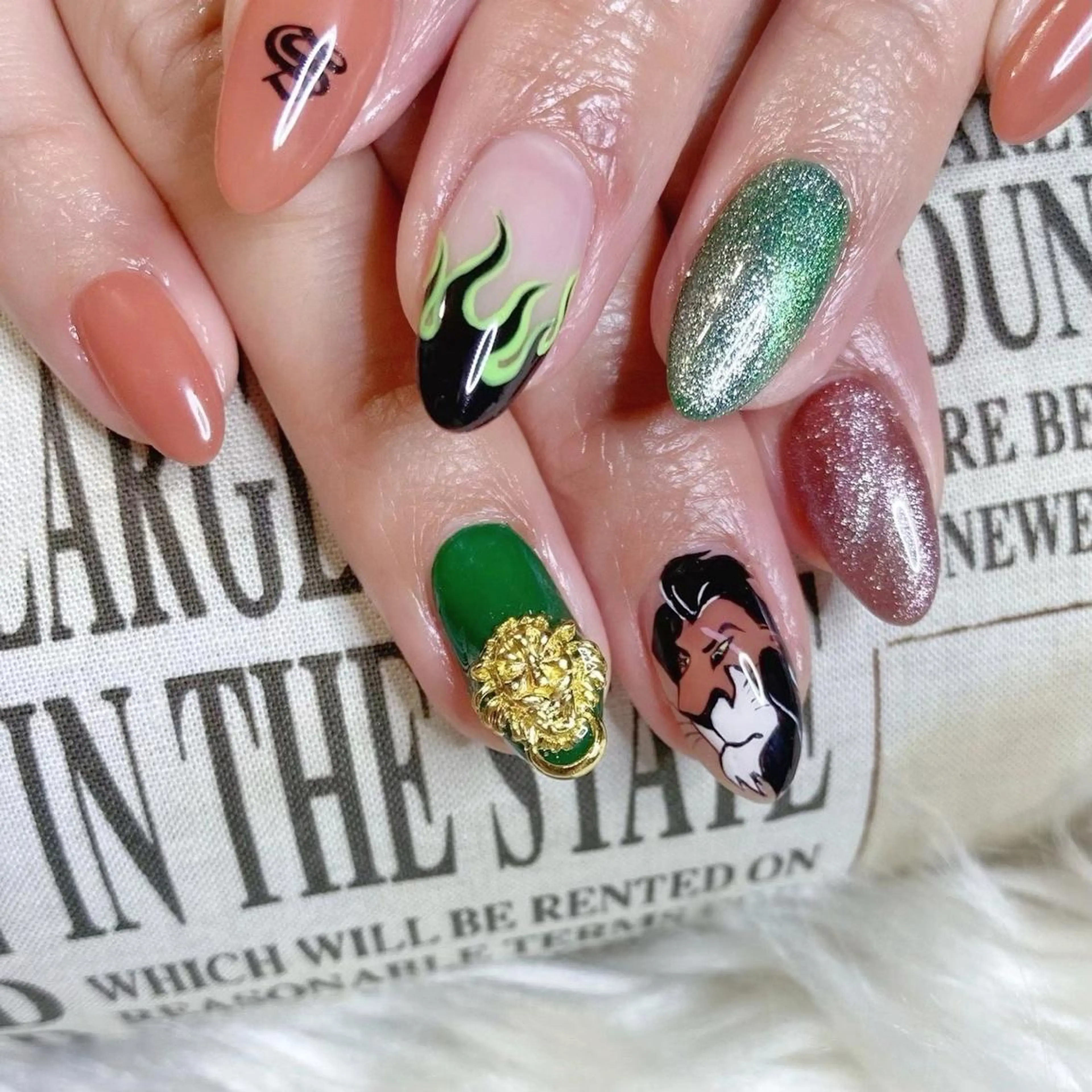 ネイル アートネイル NOIROUGE所属・NOI ROUGEのネイルデザイン