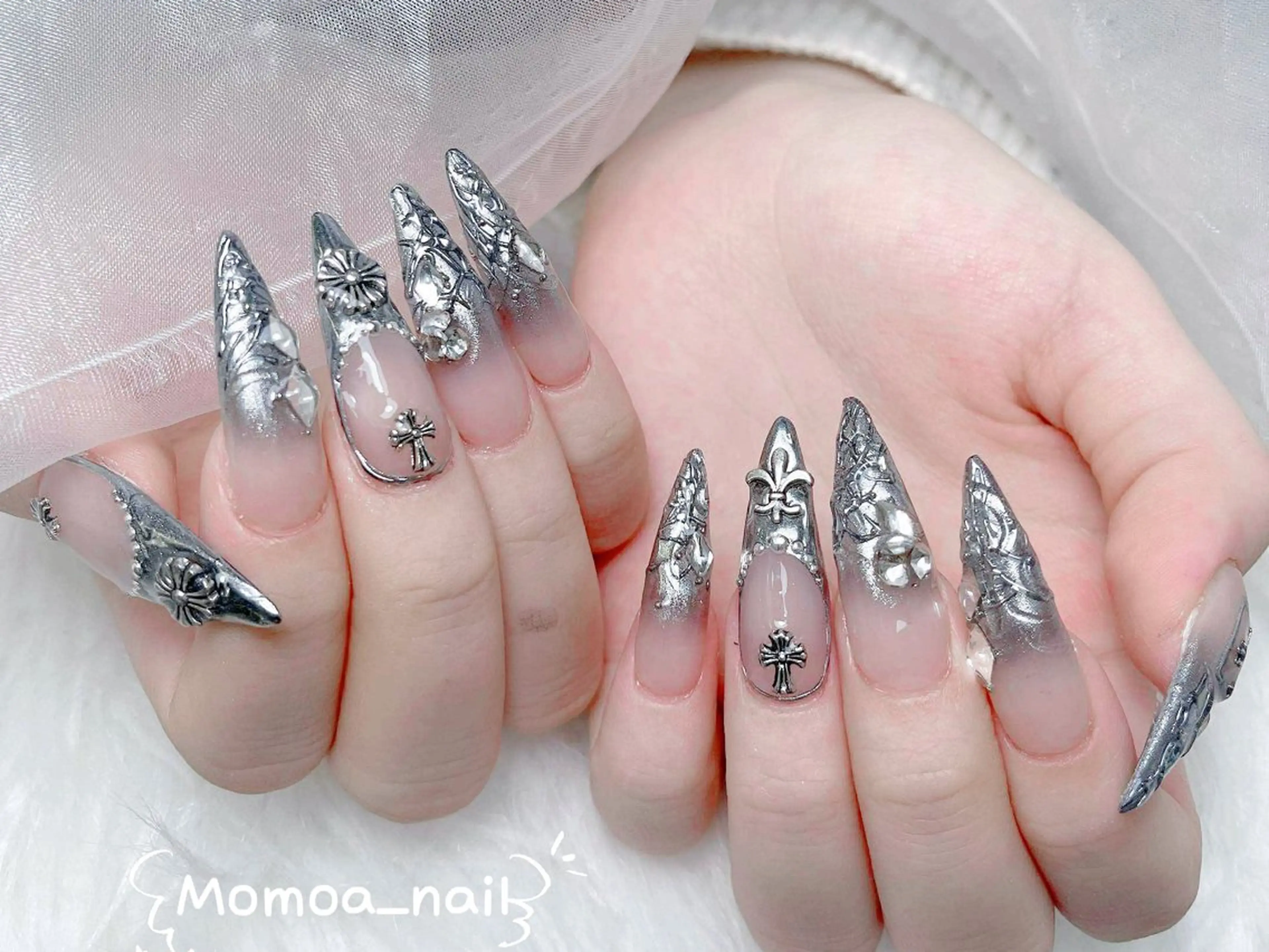 ネイル 成人式 ロングネイル マグネットネイル 大理石ネイル(マーブル) リボン ハンドネイル MoMoA Nail ネイル長さ出し専門店のネイルデザイン