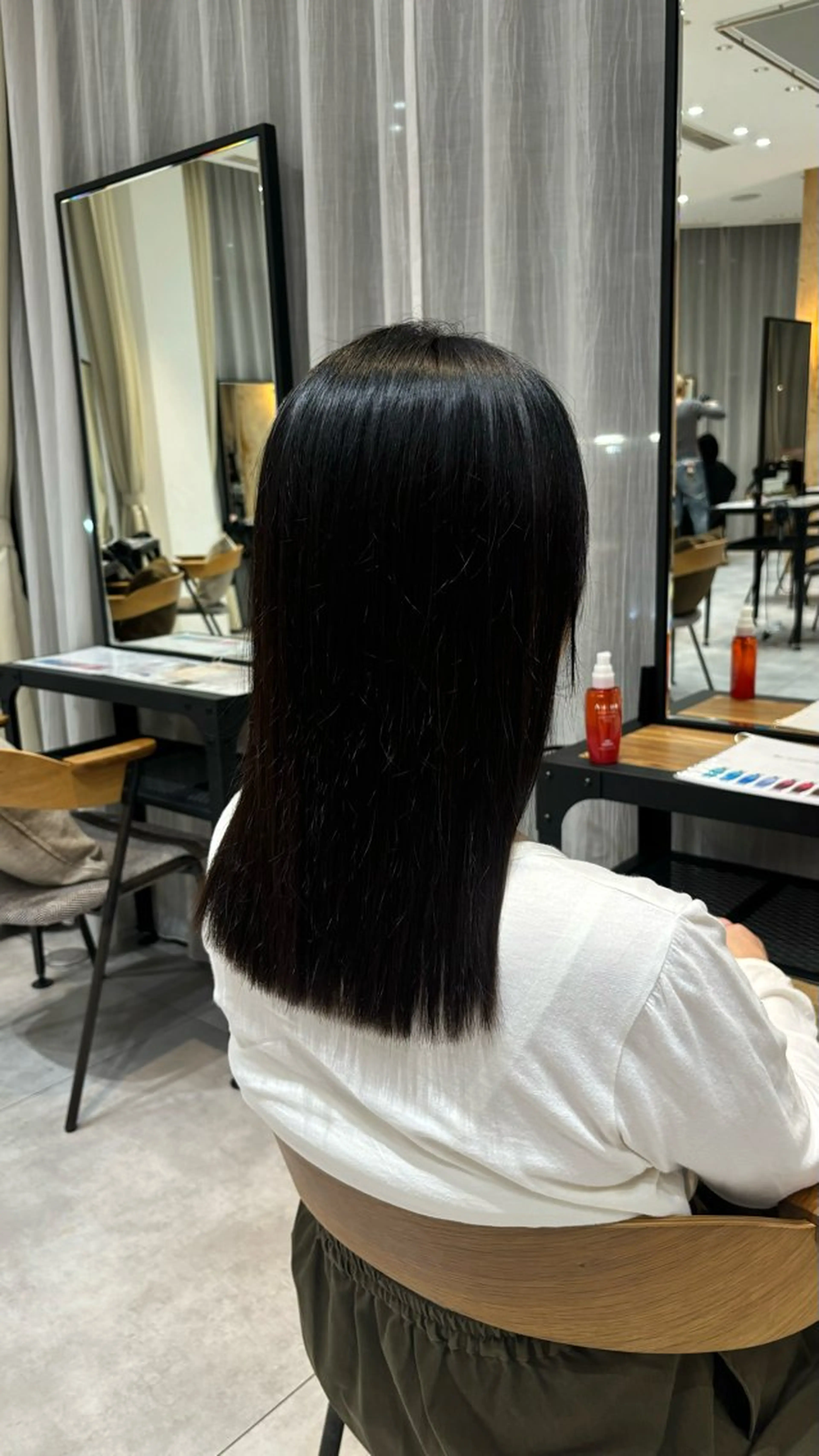 セミロング view osaka ♡なみね♡のヘアスタイル