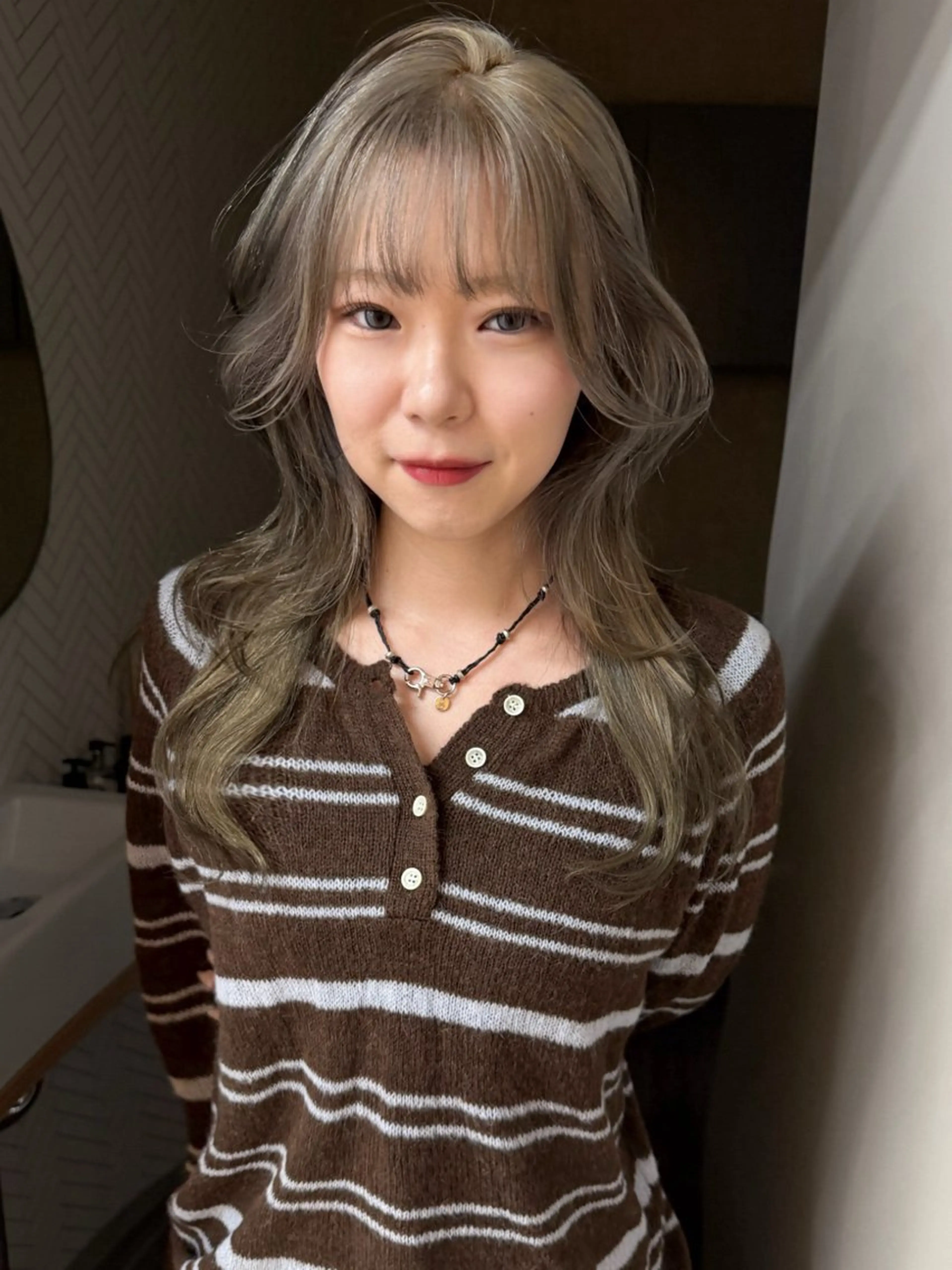 セミロング カラー ブリーチ オリーブカラー オリーブグレー ヘアカラー ブリーチ/ベージュ 💕/momoaのヘアスタイル