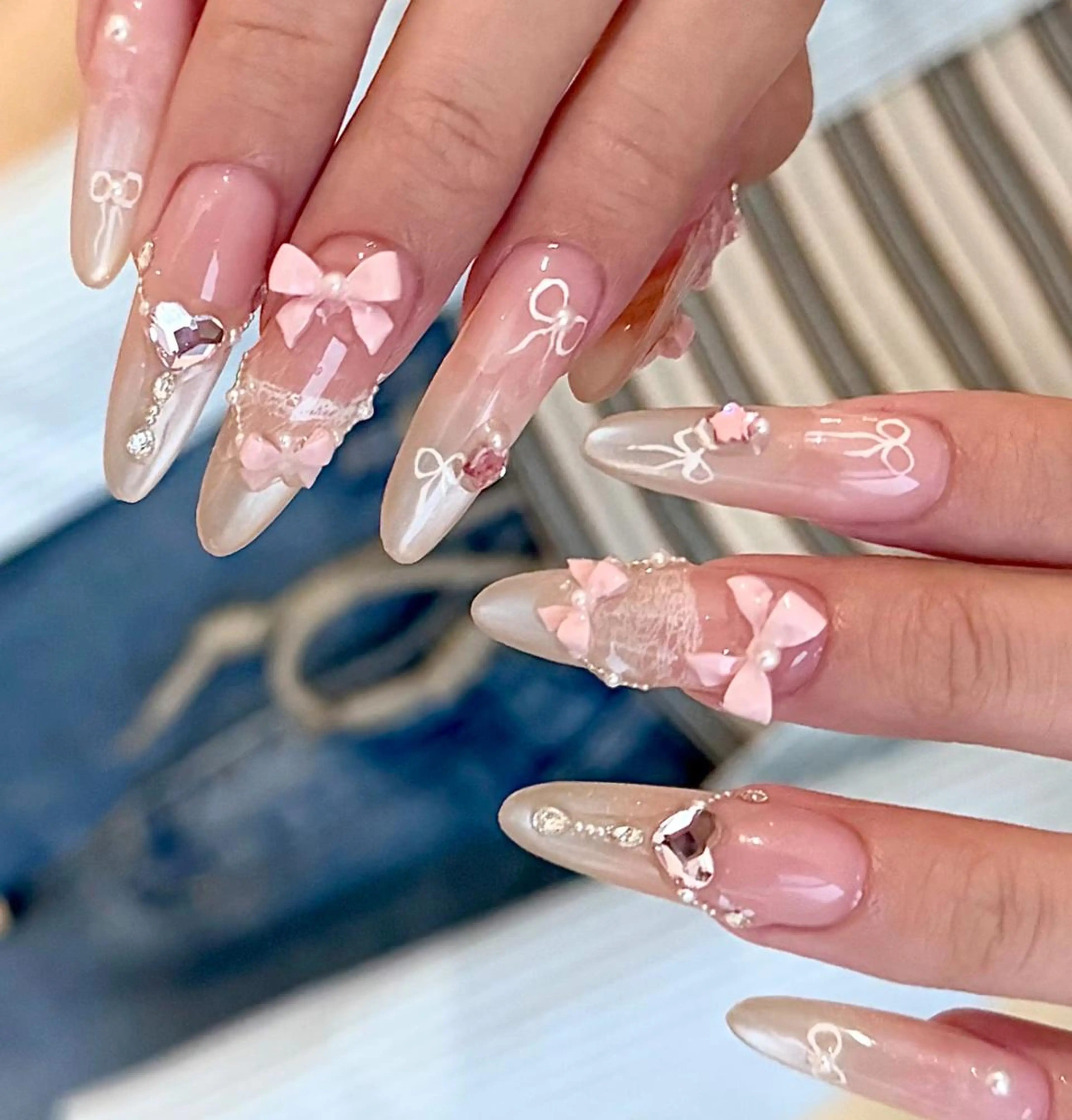 ネイル ハンドネイル 🎀 Ayaka_nailのネイルデザイン