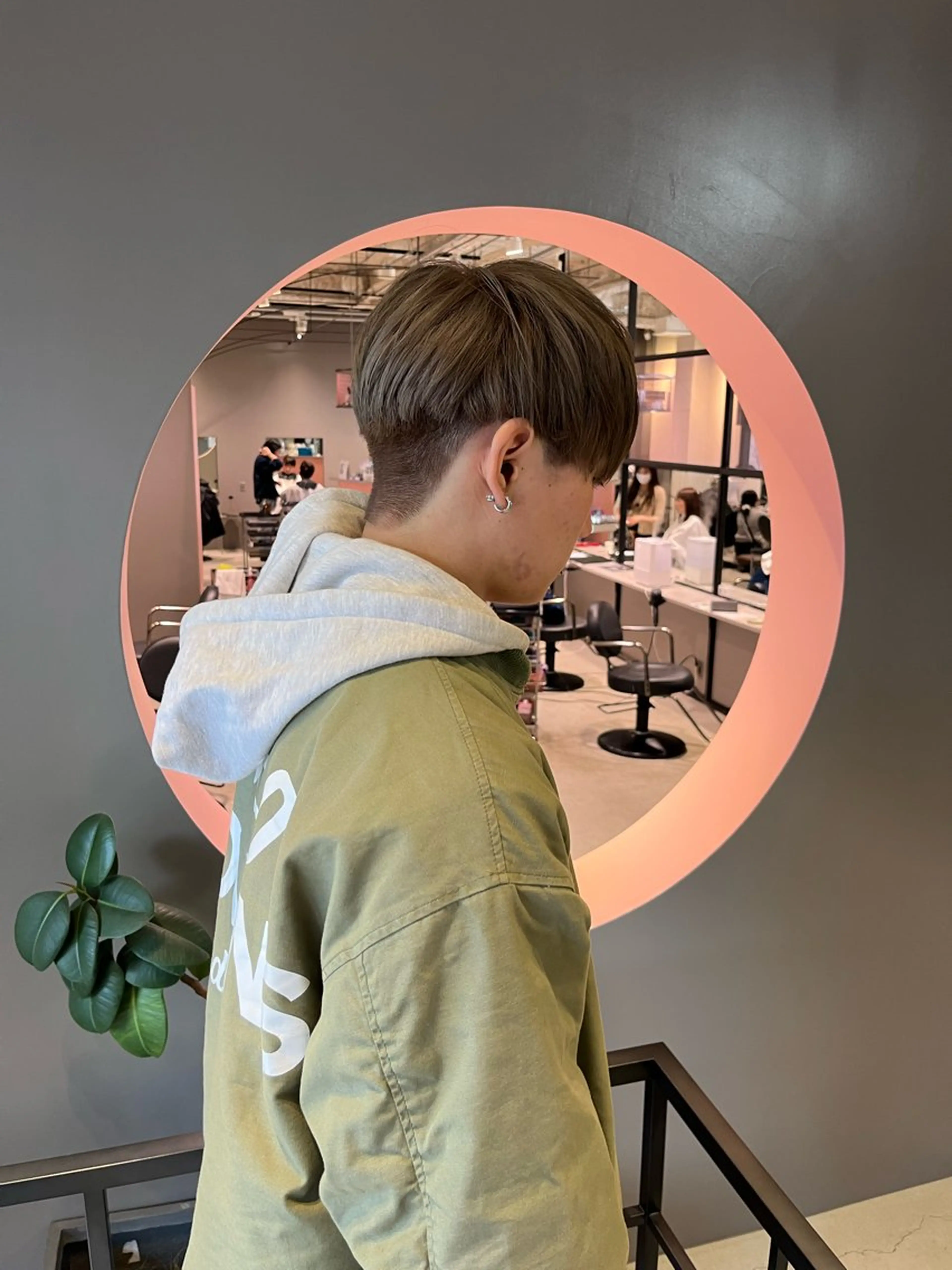 カラー メンズ 石塚 健汰のヘアスタイル