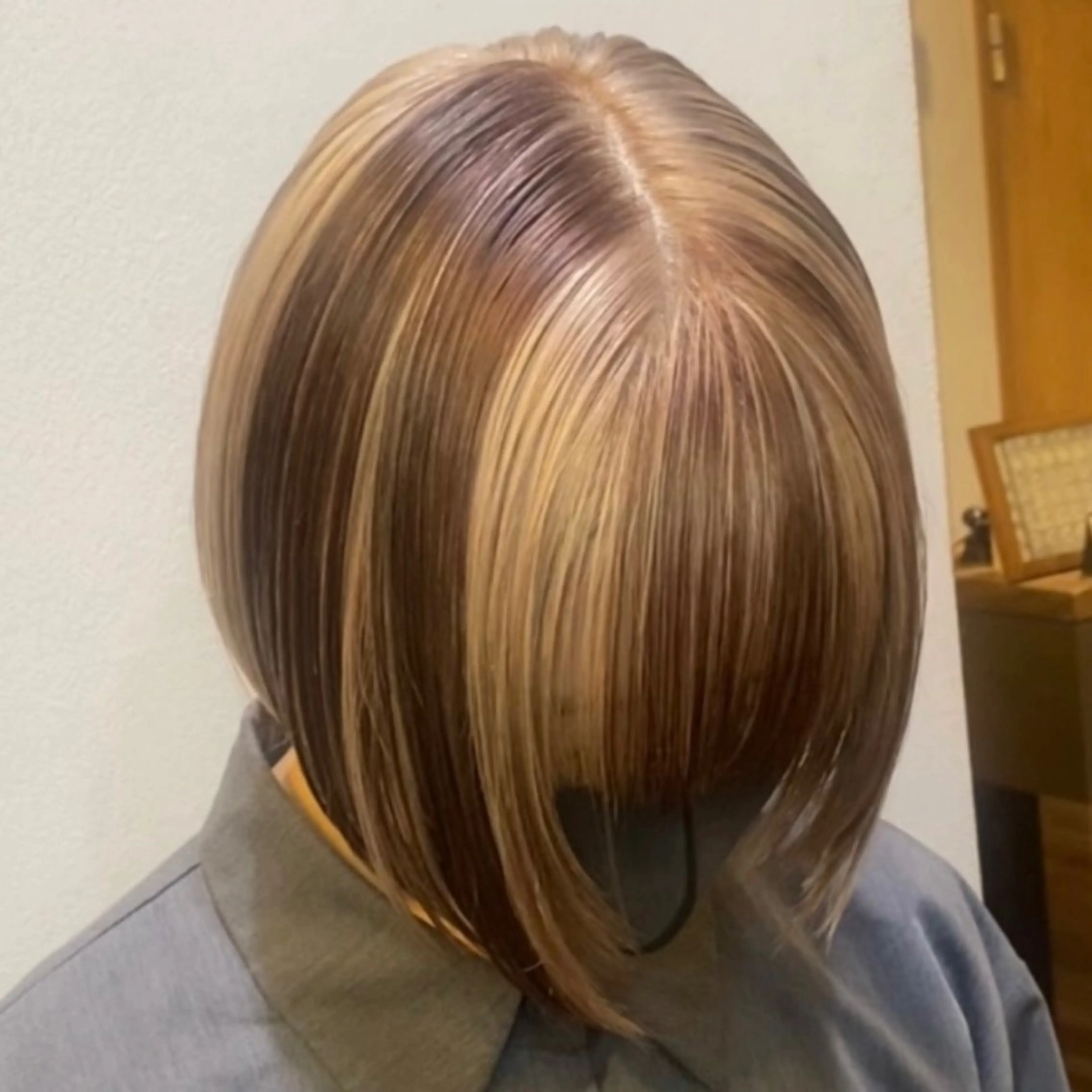 ショート カラー ブリーチ デザインカラー ヘアカラー トリートメント ハイトーン/レイヤー カット/TAKEのヘアスタイル