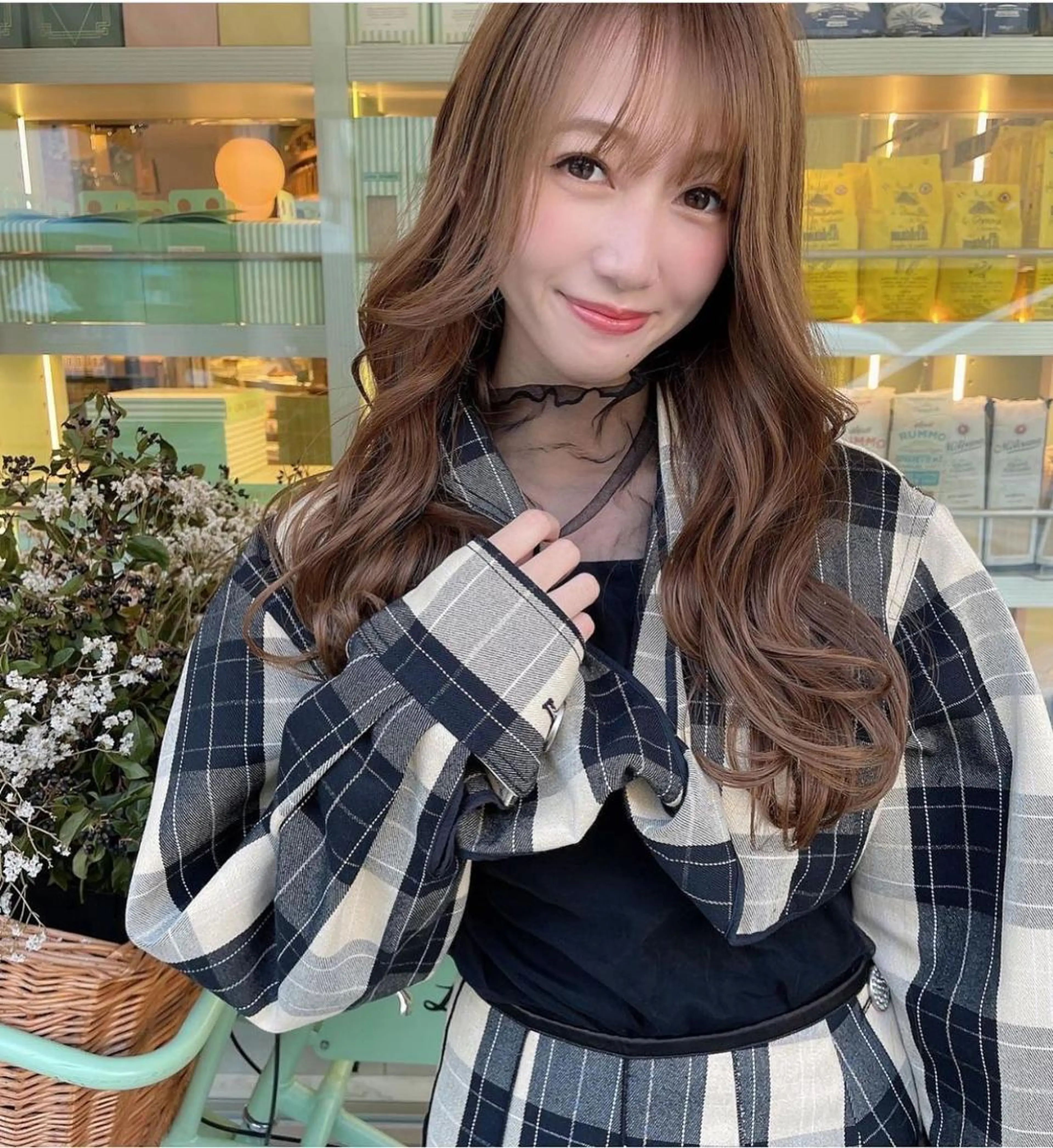 ミディアム カラー ヘアアレンジ ミディアムパーマ ベージュカラー 透明感カラー ハイライトカラー ミルクティーベージュ 韓国/髪質改善💘 櫻井かれんのヘアスタイル