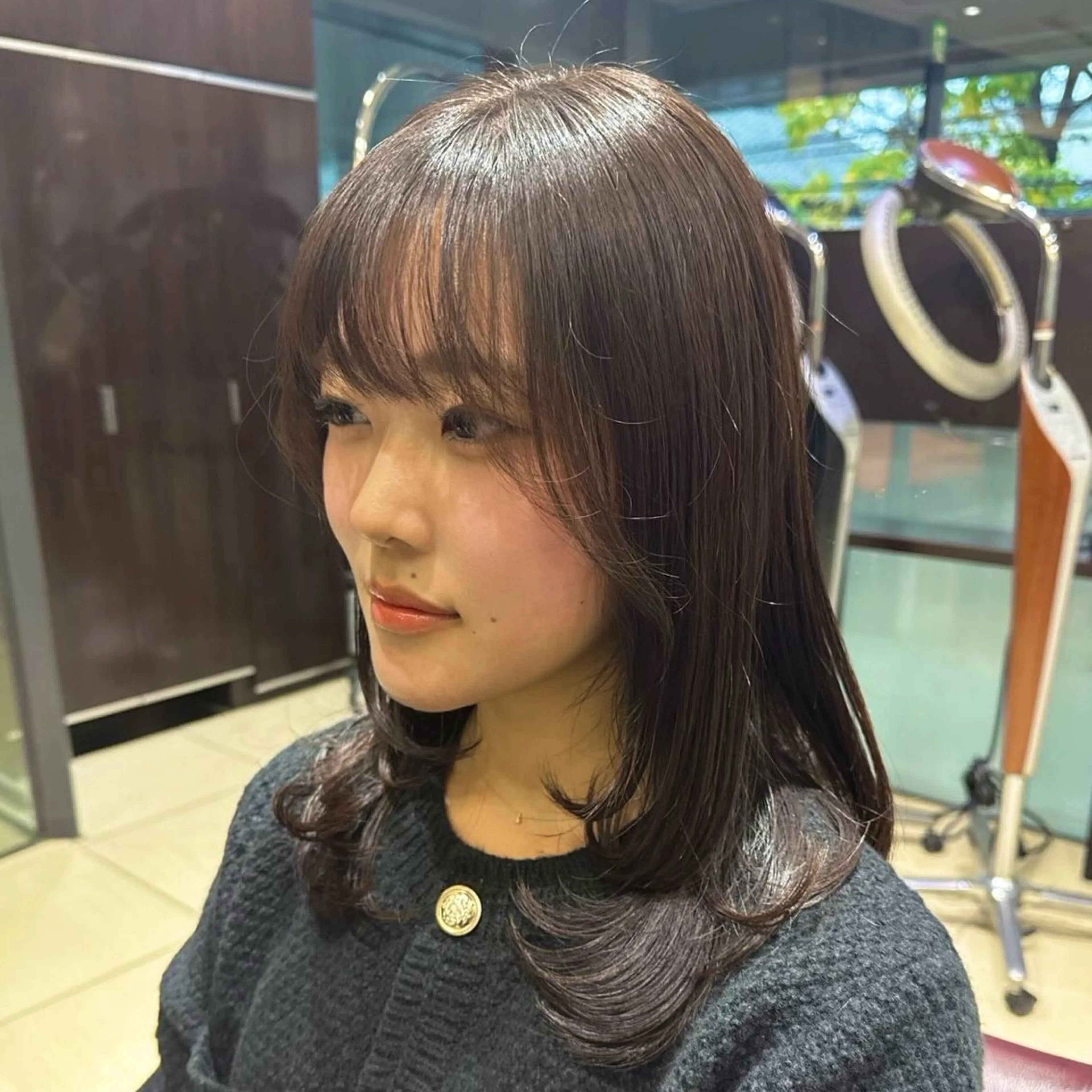 ミディアム パーマ ミディアムパーマ くせ毛 韓国風ヘア レイヤーカット デジタルパーマ カット ヘアカラー パーマ 韓国風/コテ巻き風 パーマ/るい🌀のヘアスタイル