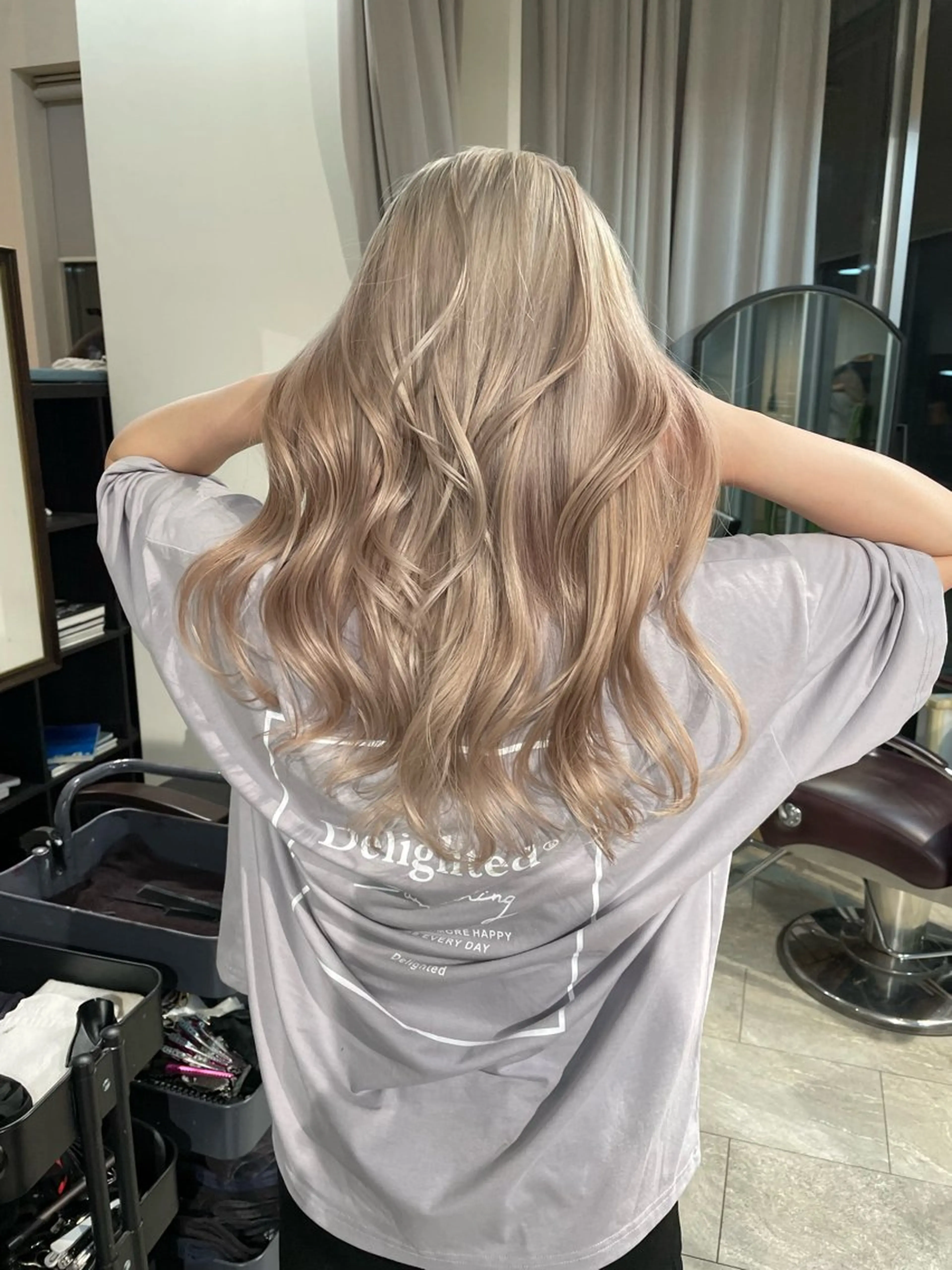 ロング カラー カット ヘアカラー トリートメント ヘアセット 💜ハイトーン💛 マジカルかいちゃんのヘアスタイル