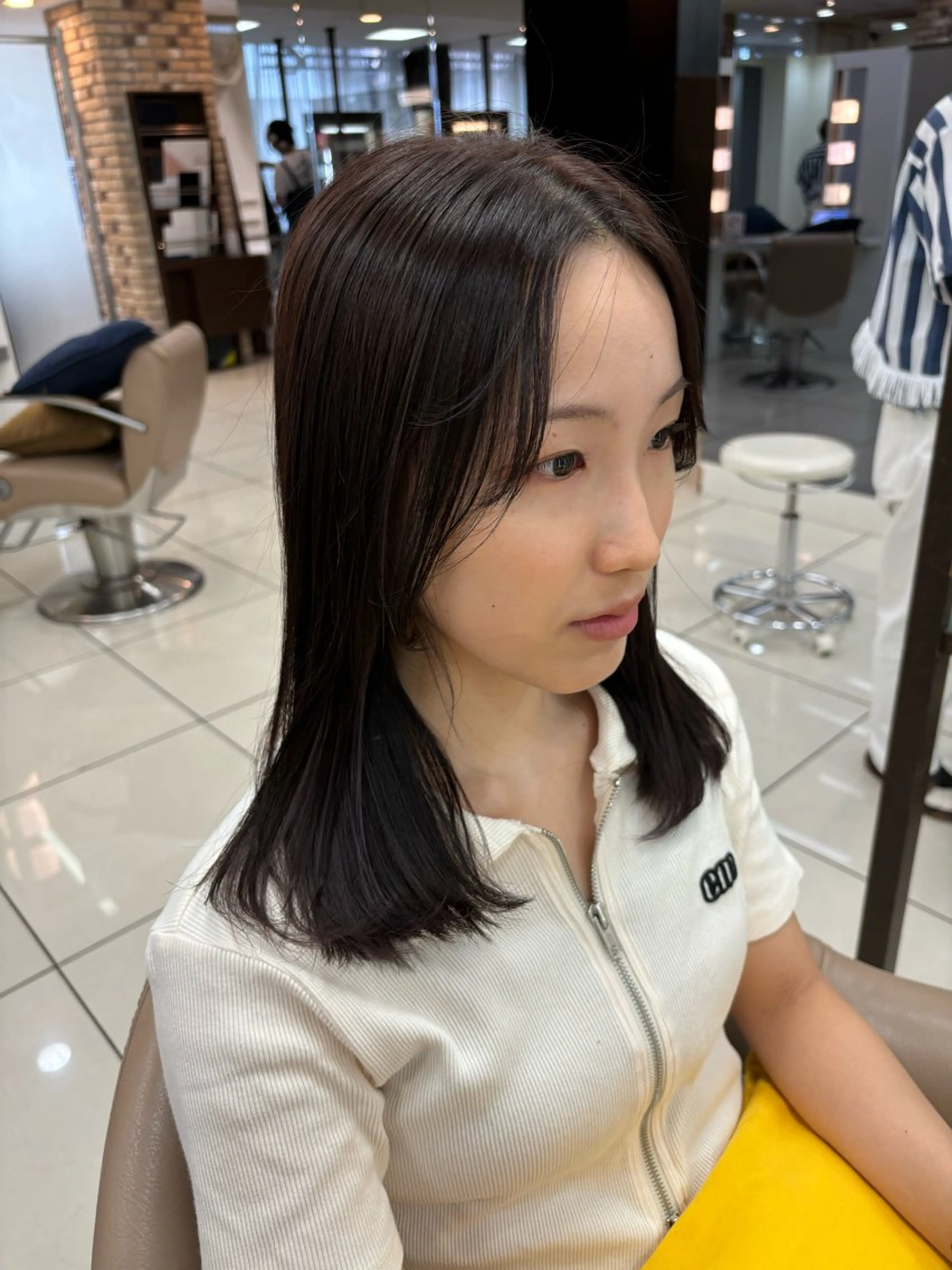 セミロング カラー ヘアカラー ヘッドスパ 羽エクステ/シール エクステ/横浜駅5分のヘアスタイル