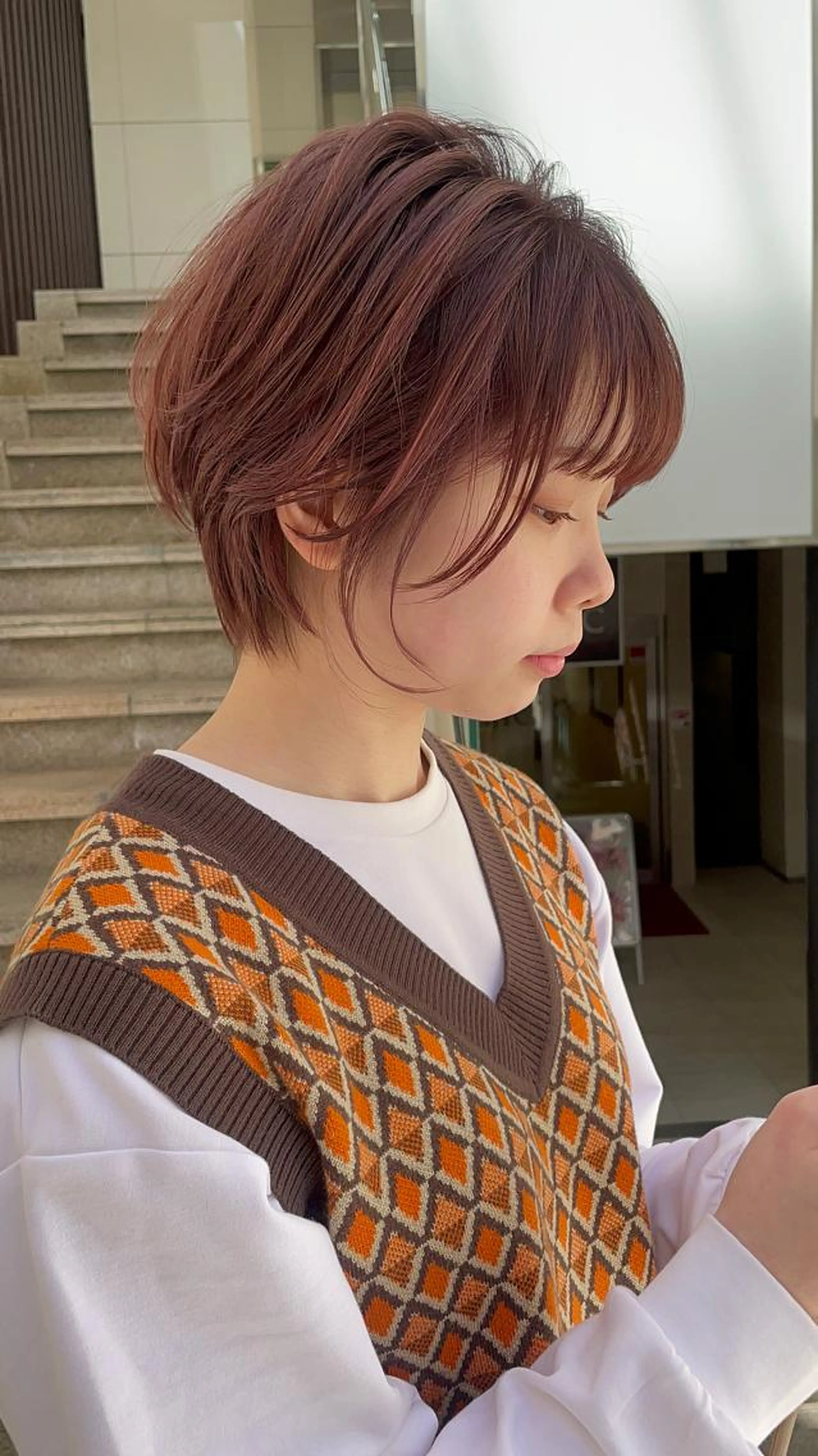 トップスタイリストが作る小顔ショートカット＋カラーの写真