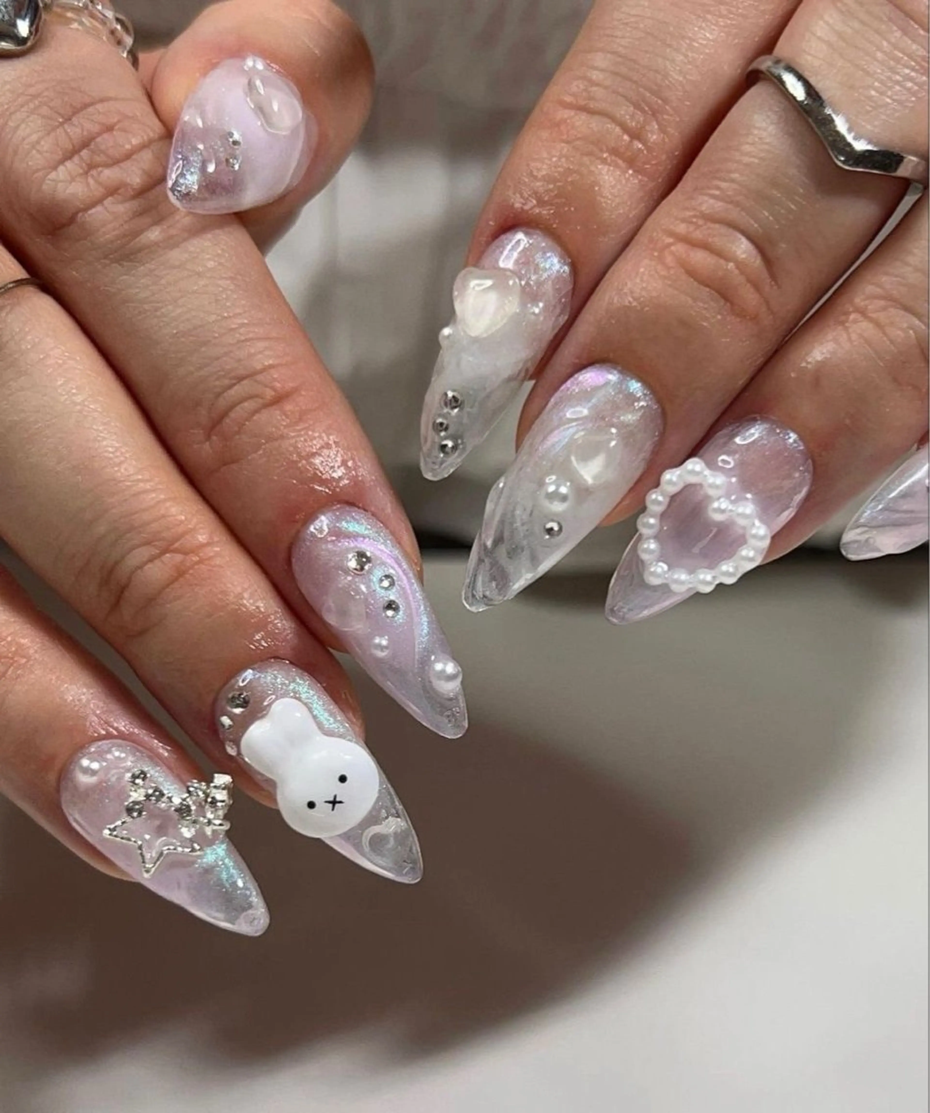 ネイル マグネットネイル ピンク ネイルチップ 冬ネイル Lee Nailsのネイルデザイン