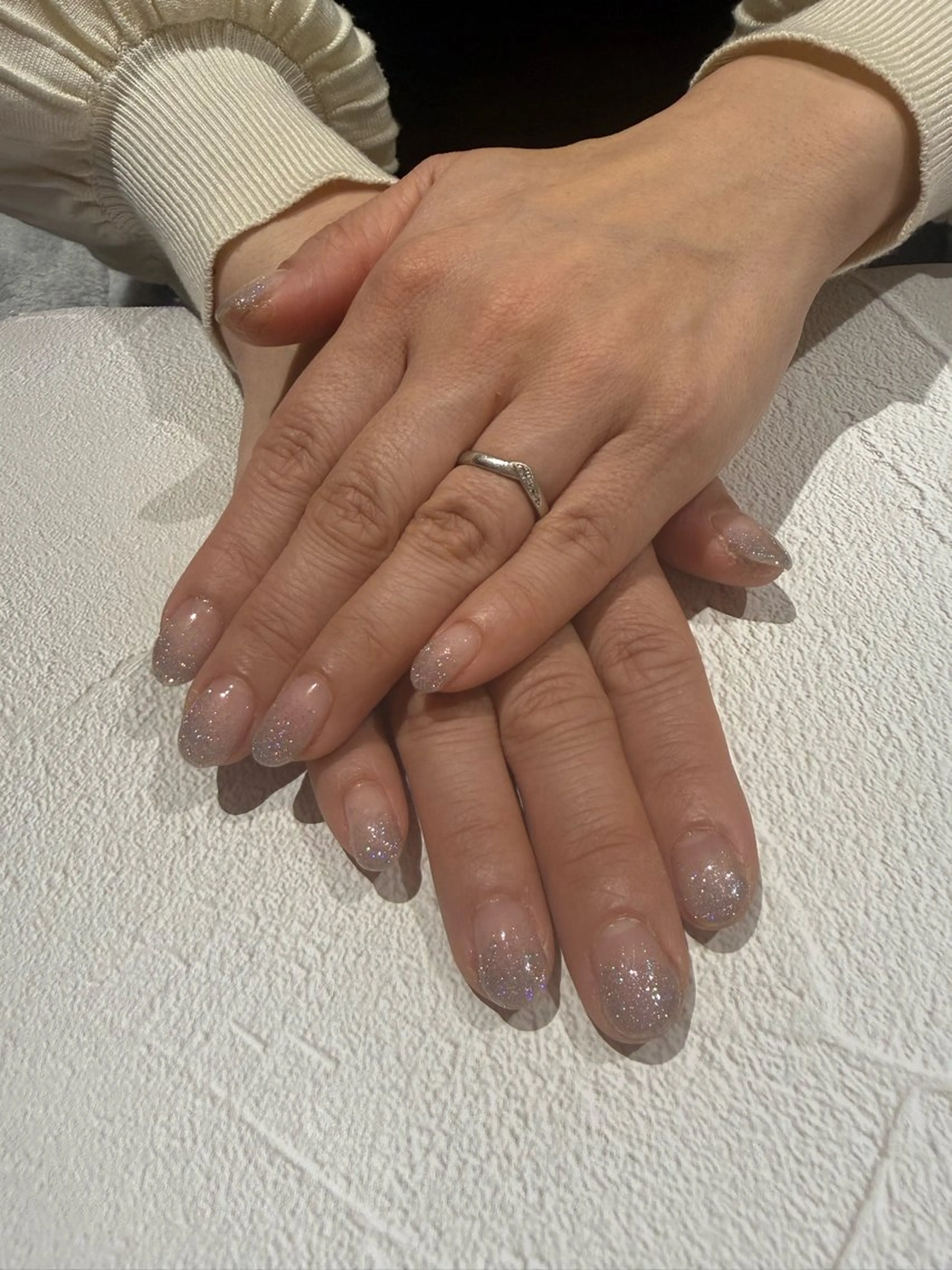 オフありラメグラデーション(長さ出し、スカルプ、パーツNG)の写真