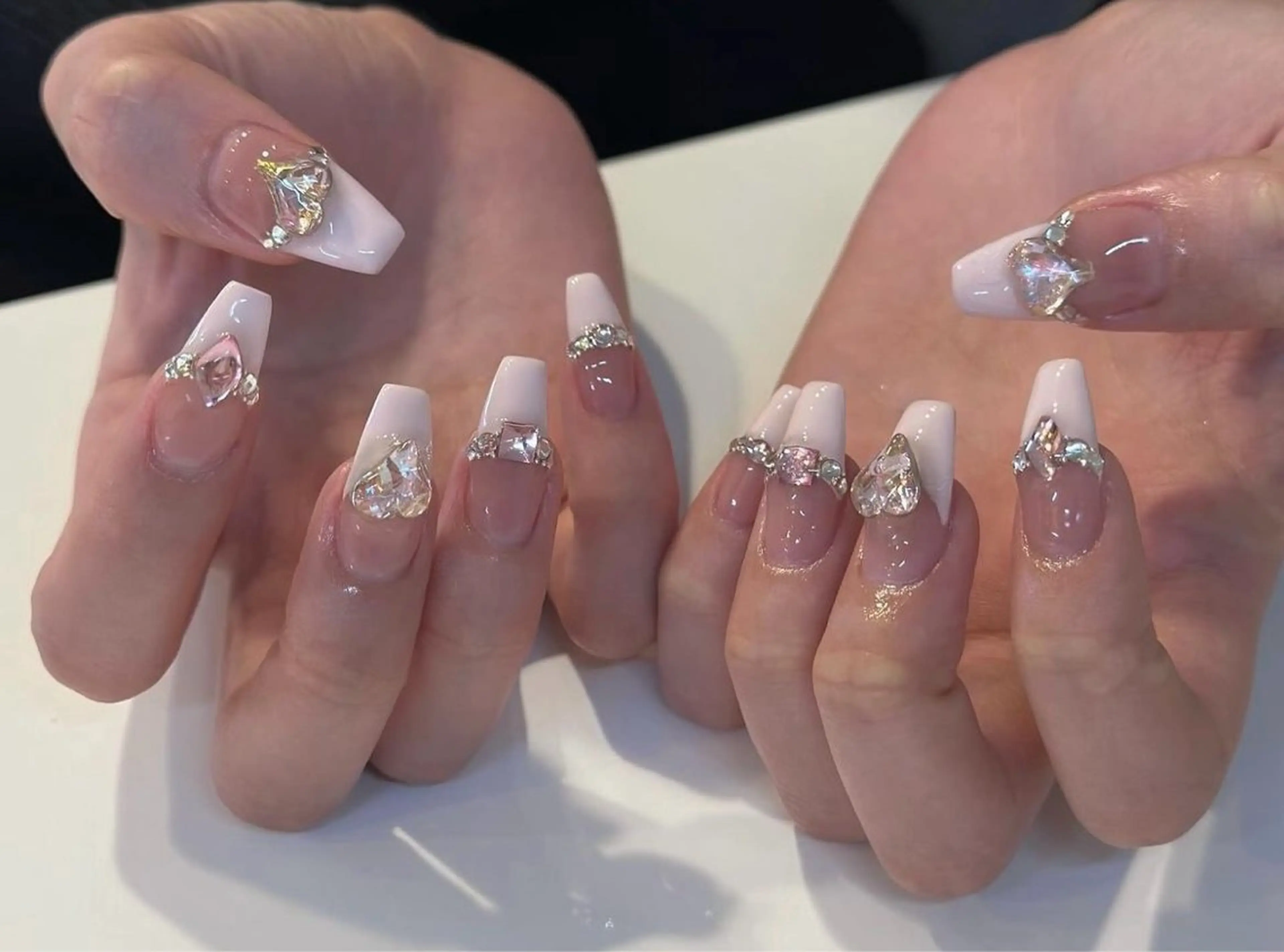 ネイル H3 Nail Tsuki🦋💙のネイルデザイン