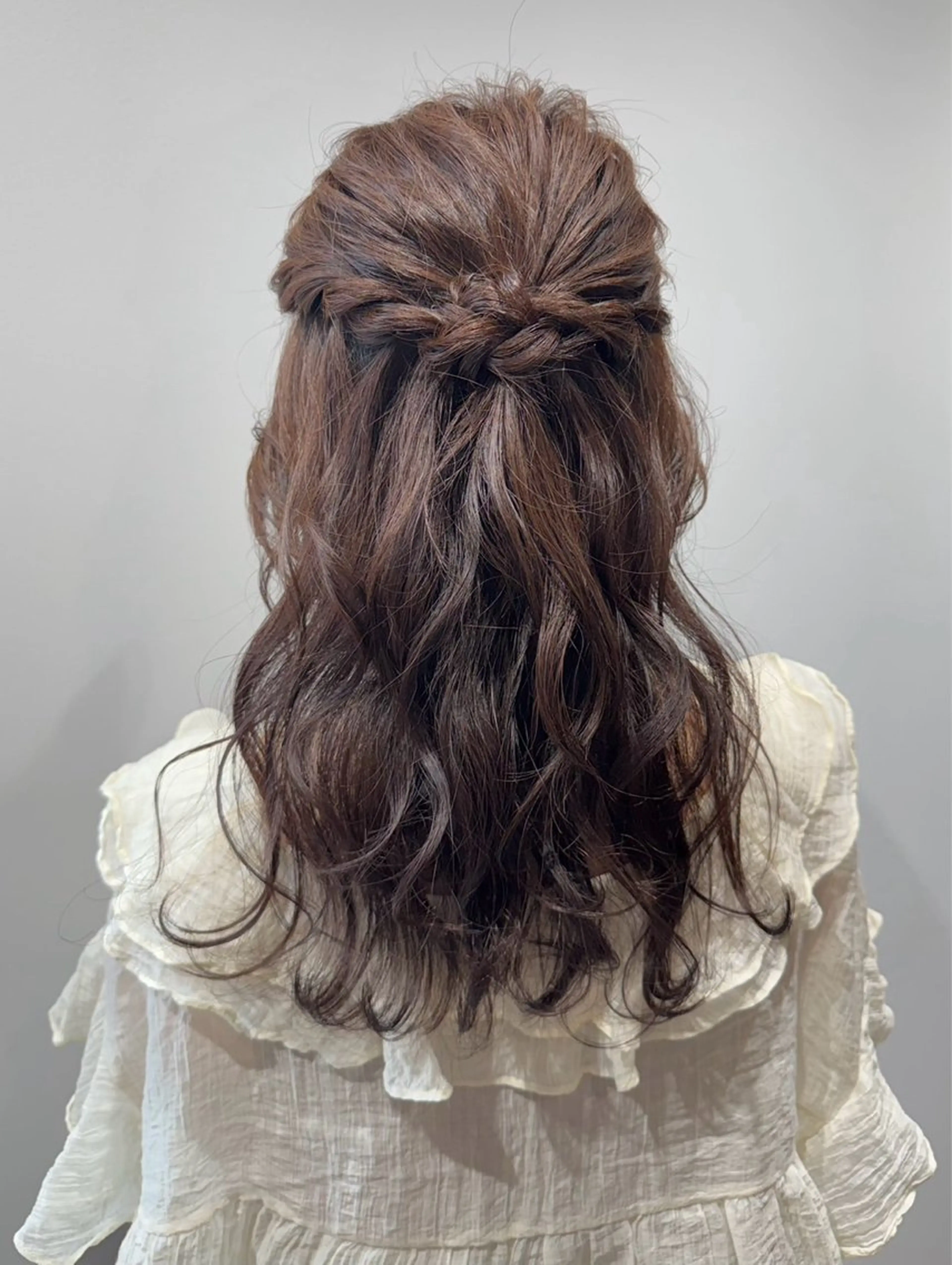 ヘアアレンジ Helm〔ヘルム〕所属・堀田 照蘭のヘアスタイル