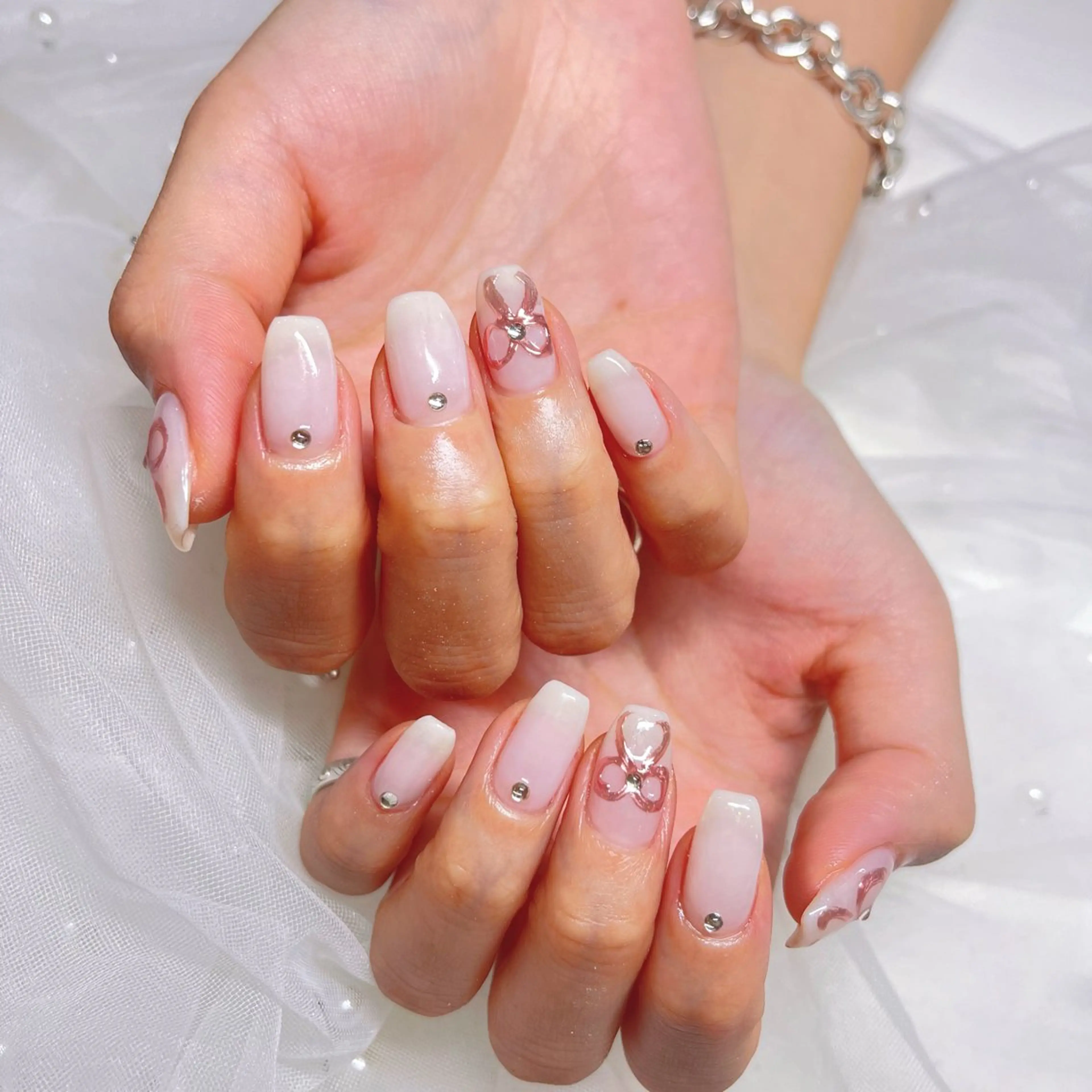 ネイル Fairyフェアリーネイルサロン所属・Nail Hibi サロンのネイルデザイン