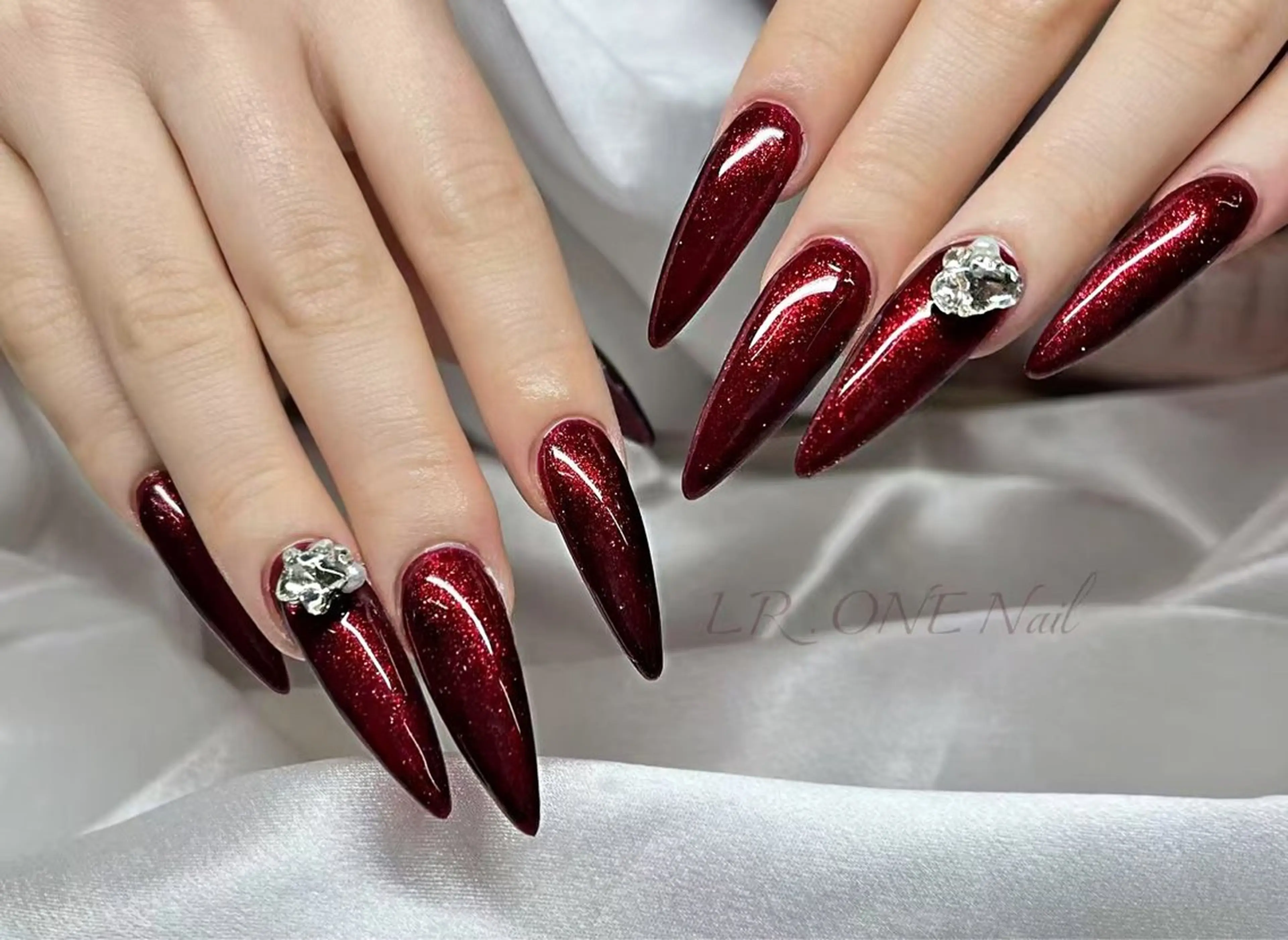 ネイル LR.ONE ヨウのネイルデザイン