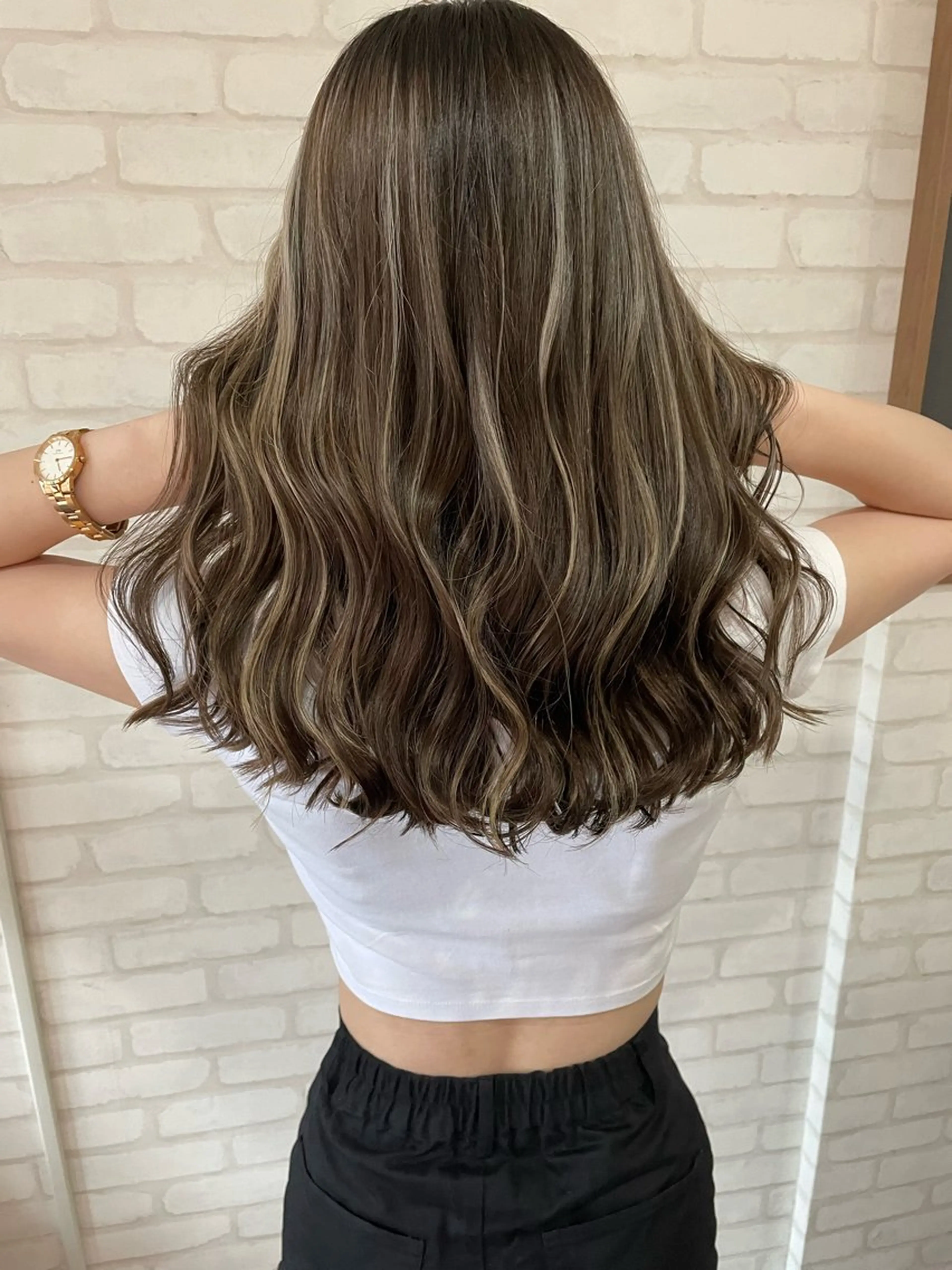 ミディアム 外国人風カラー ハイライト ブリーチ指名 No１🏆RENのヘアスタイル