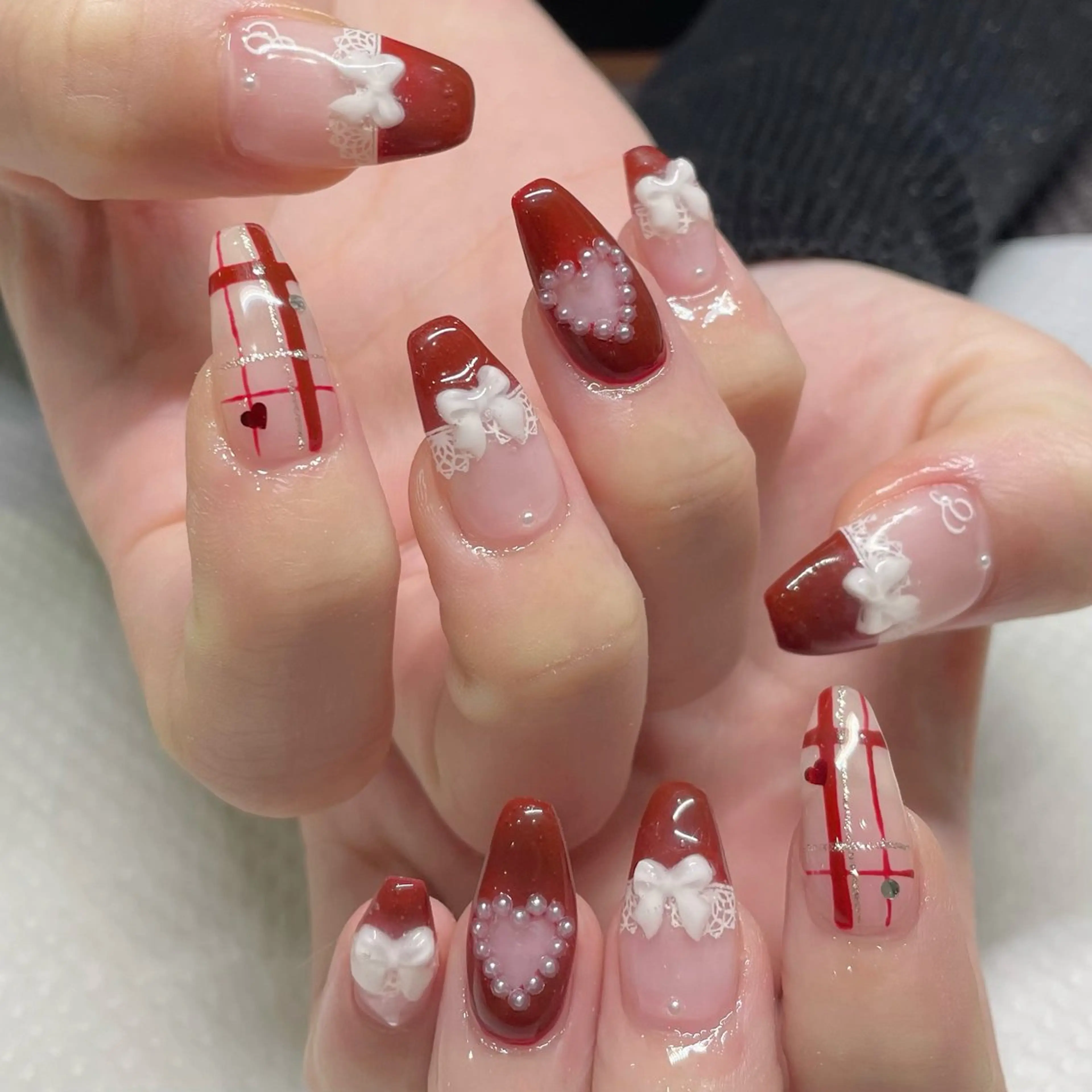 ネイル 赤色 ハンドネイル Ricnail☾ ayanoのネイルデザイン