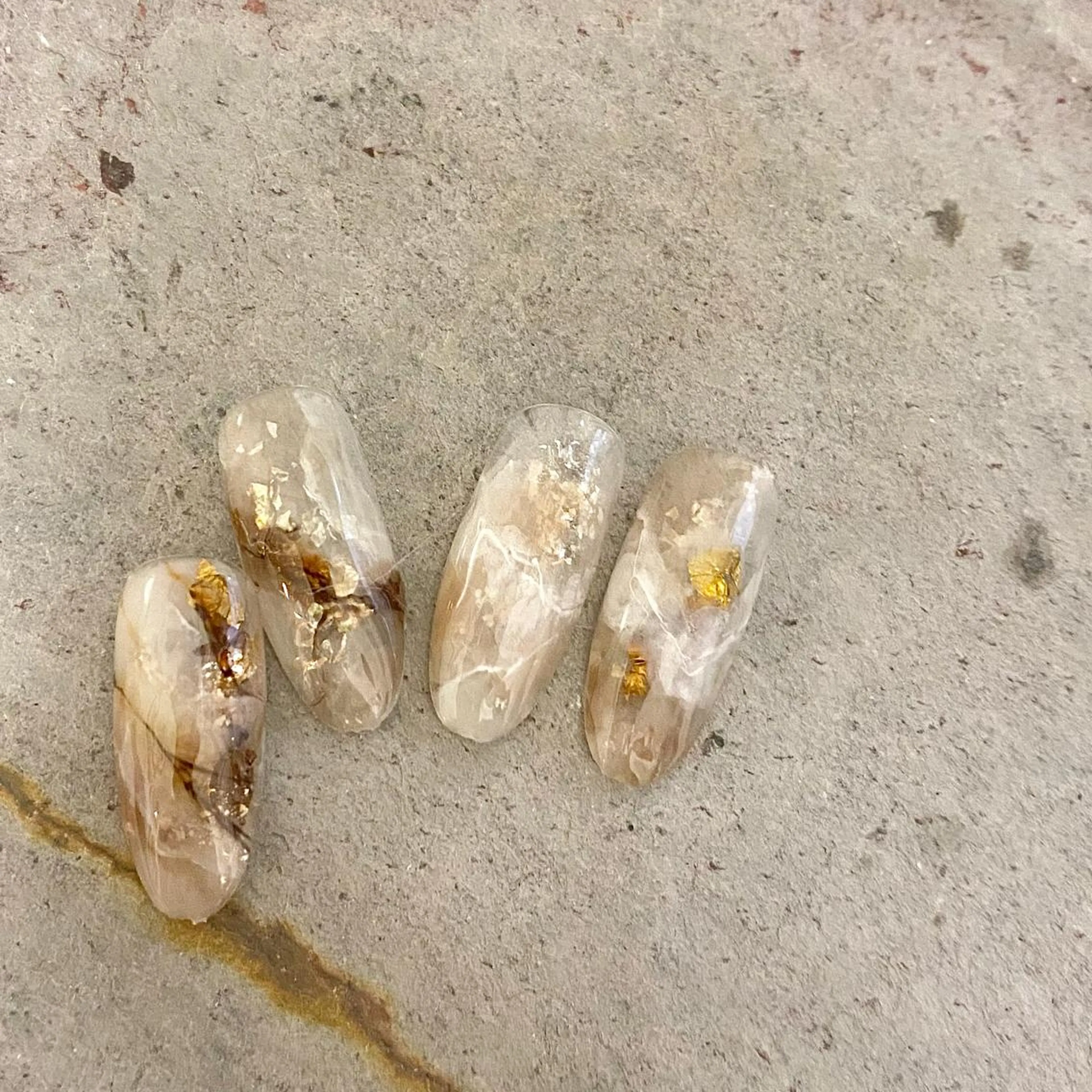 ネイル Ray. ／綺麗目ニュアンスのネイルデザイン