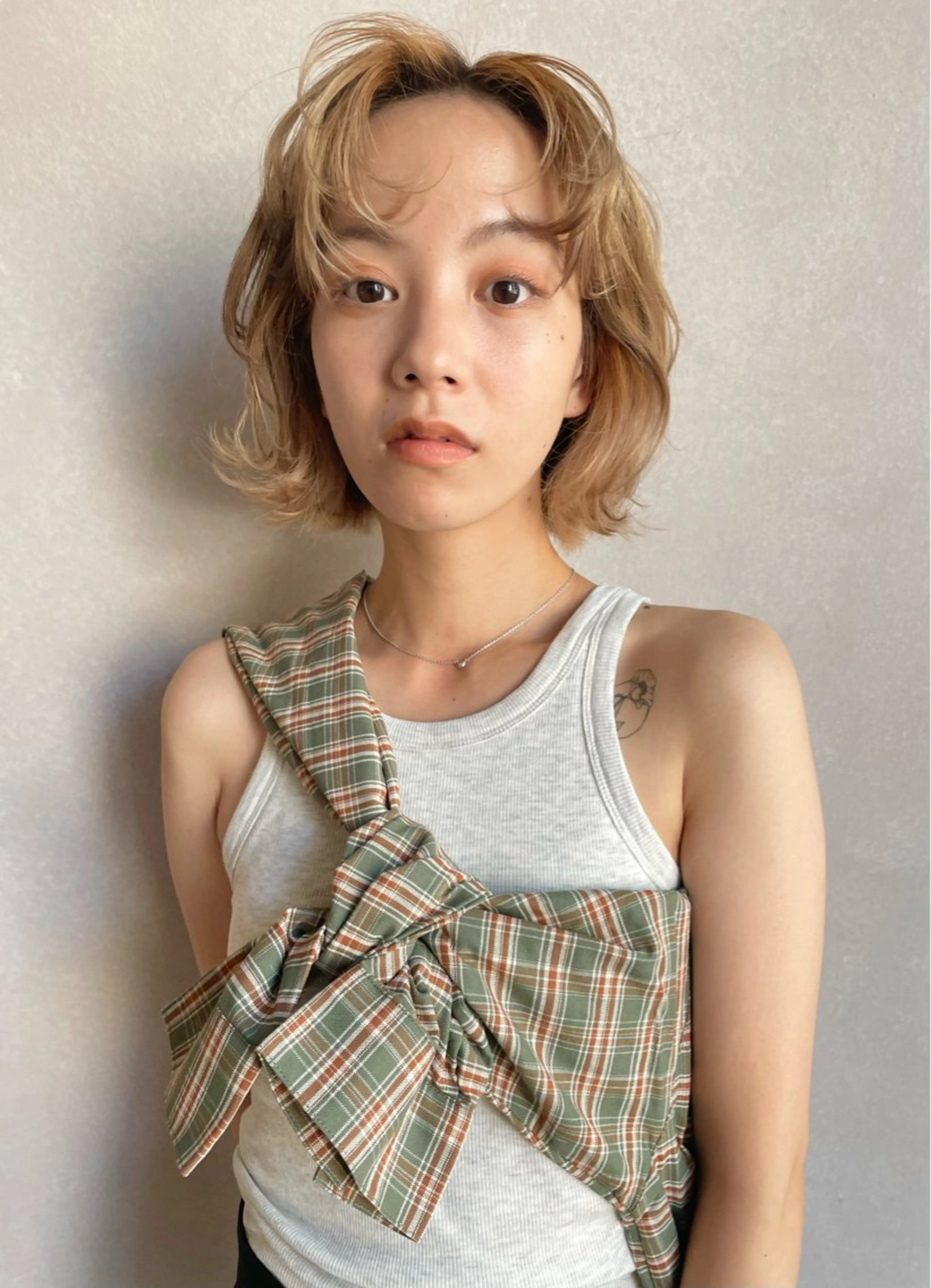 ミディアム カラー ヘアアレンジ ミディアムパーマ ダブルカラー 髪質改善 縮毛矯正 トリートメント 脇野 茉優のヘアスタイル