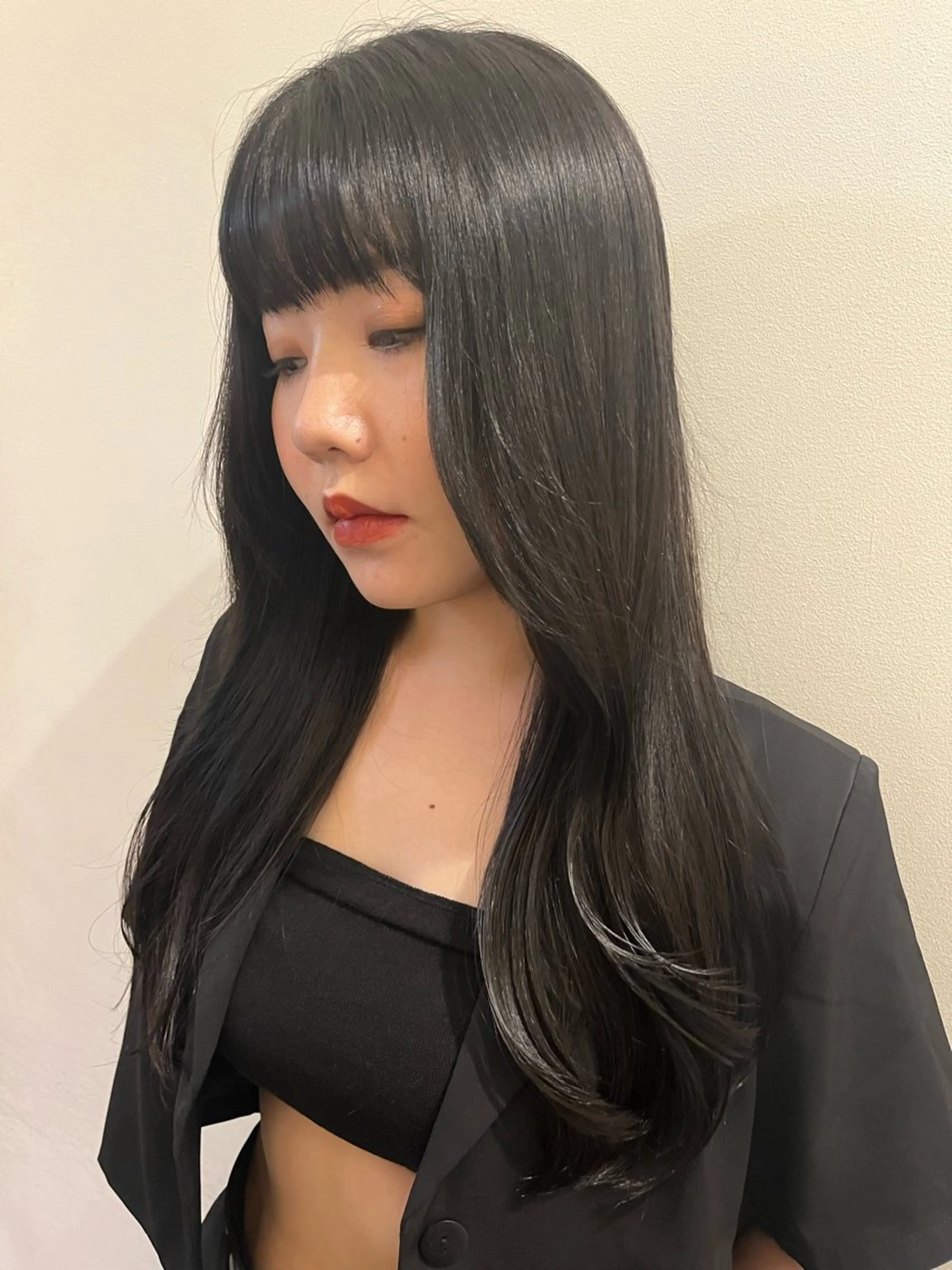ロング 愛瑠奈 erunaのヘアスタイル