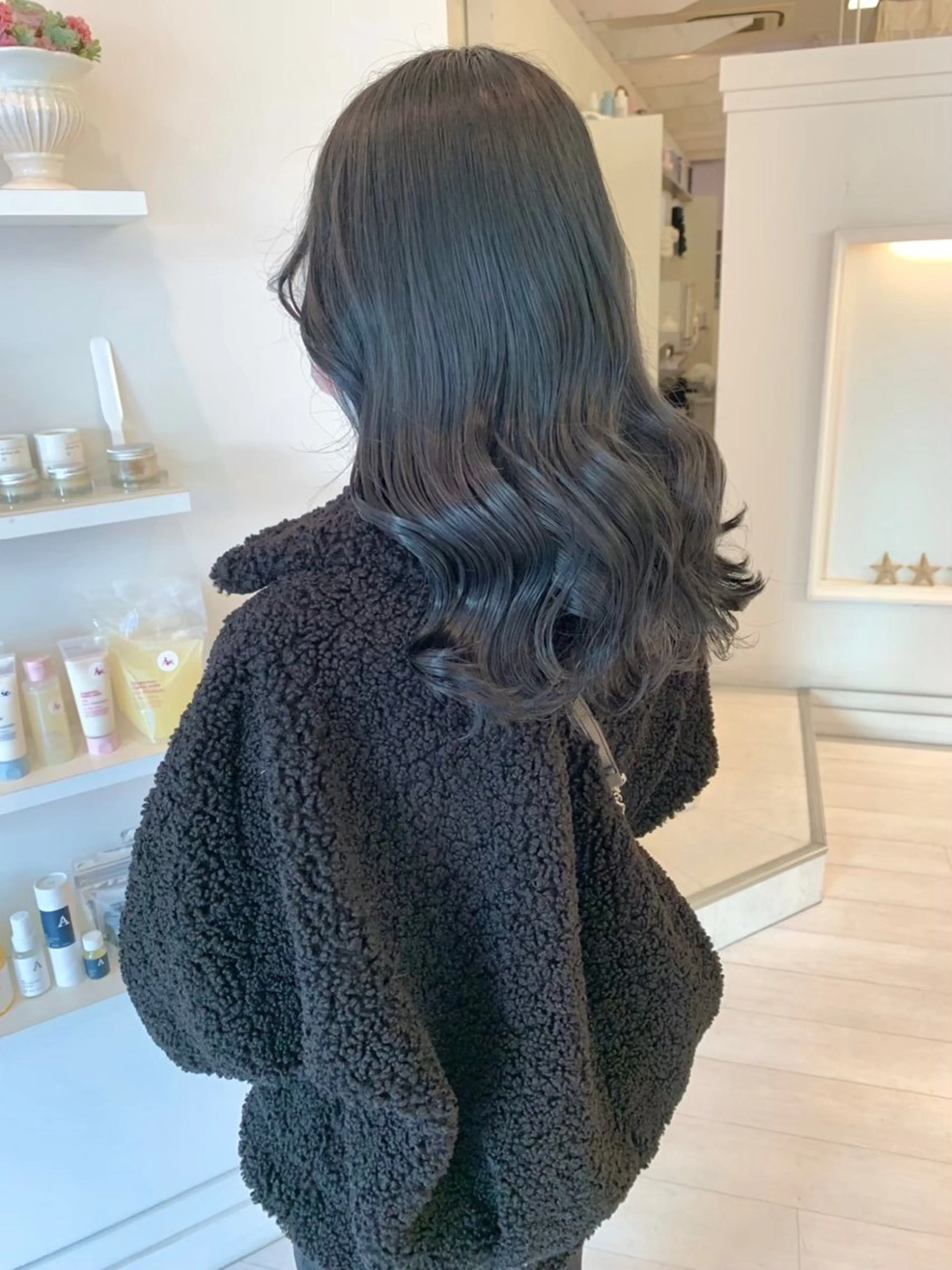 セミロング カラー 透明感カラー ダークグレー ParveMix🍀 藤原愛未のヘアスタイル