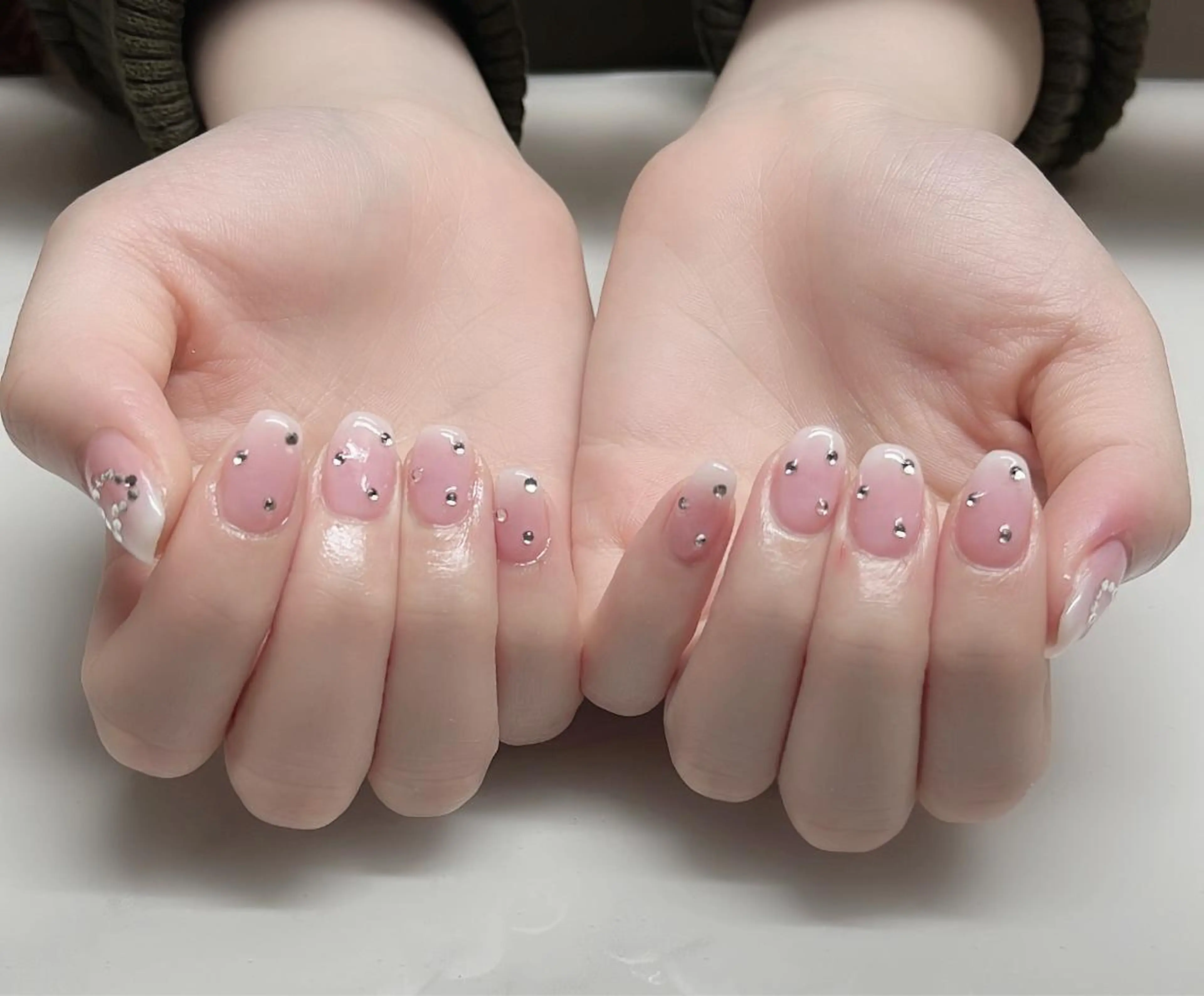 ネイル オーロラネイル べっ甲ネイル クリアネイル 氷ネイル・うるうるネイル 韓国ネイル ハンドネイル KARI ネイルサロンのネイルデザイン