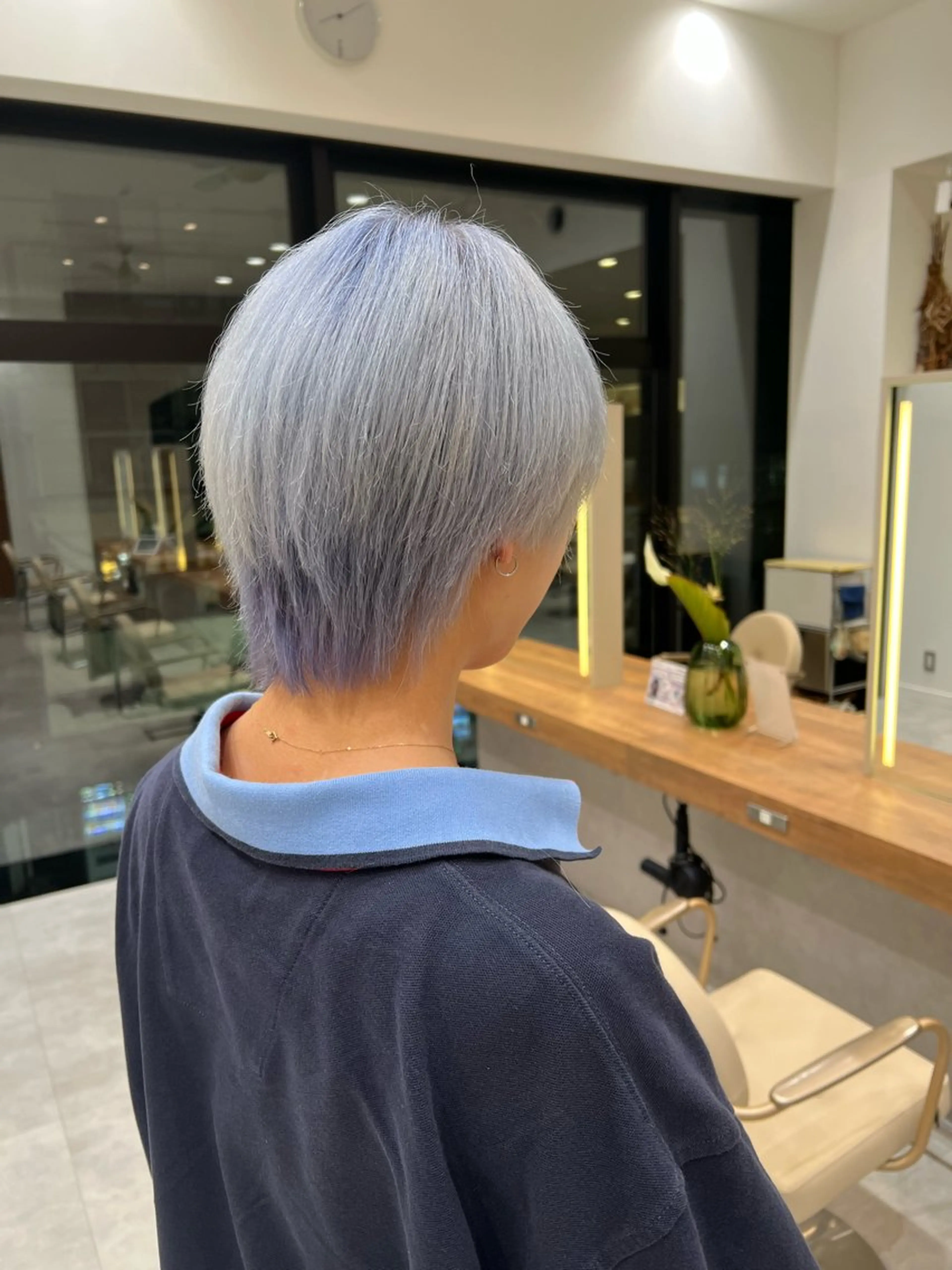 ショート カラー 一ノ瀬 蘭のヘアスタイル