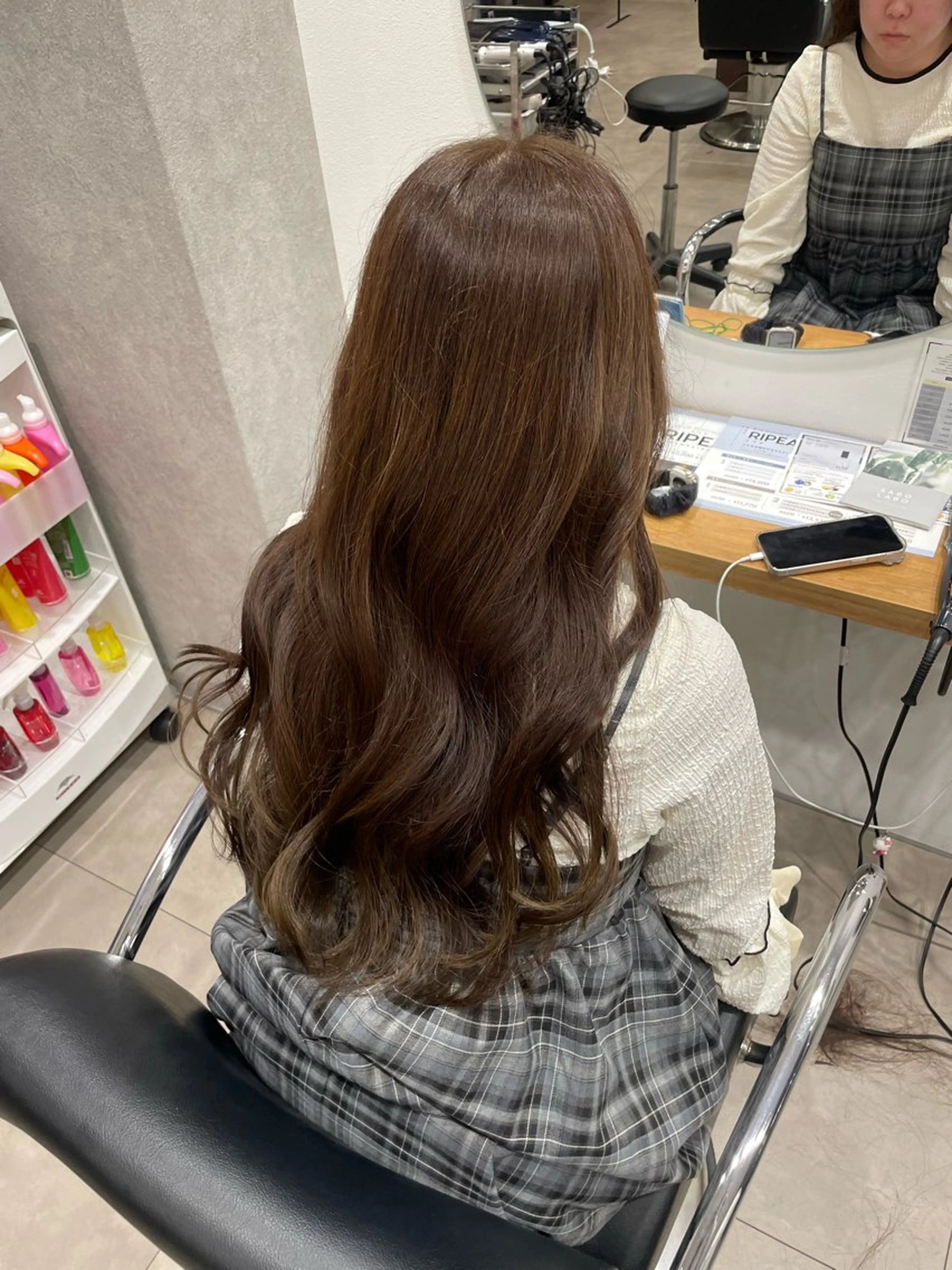 ロング カラー ベージュカラー 透明感カラー オリーブベージュ 佐藤 由依/透明感カラーのヘアスタイル