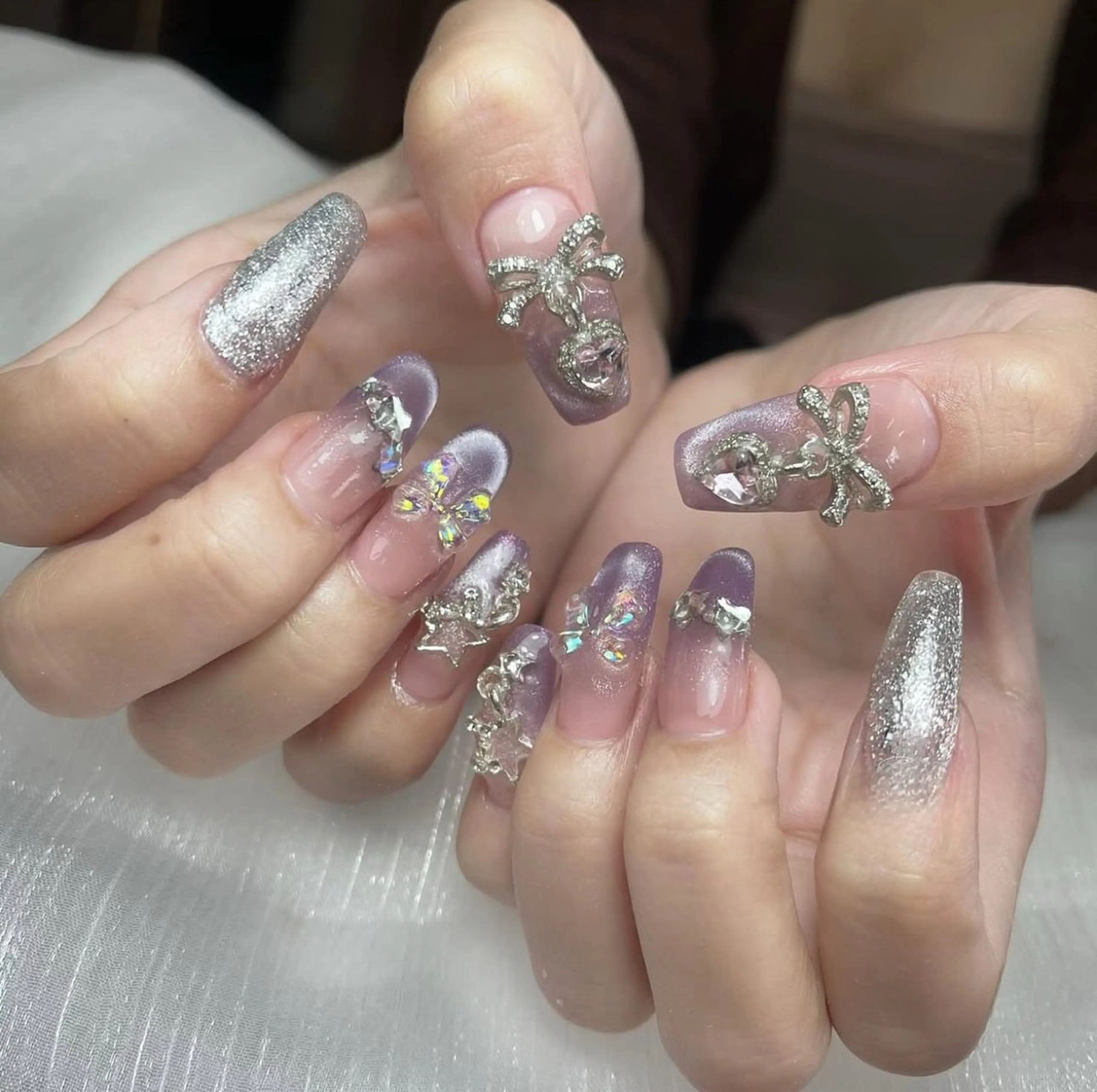 ネイル フラッシュネイル フレンチネイル グラデーション キラキラネイル 韓国ネイル Lina nail所属・Luna 池袋のネイルデザイン