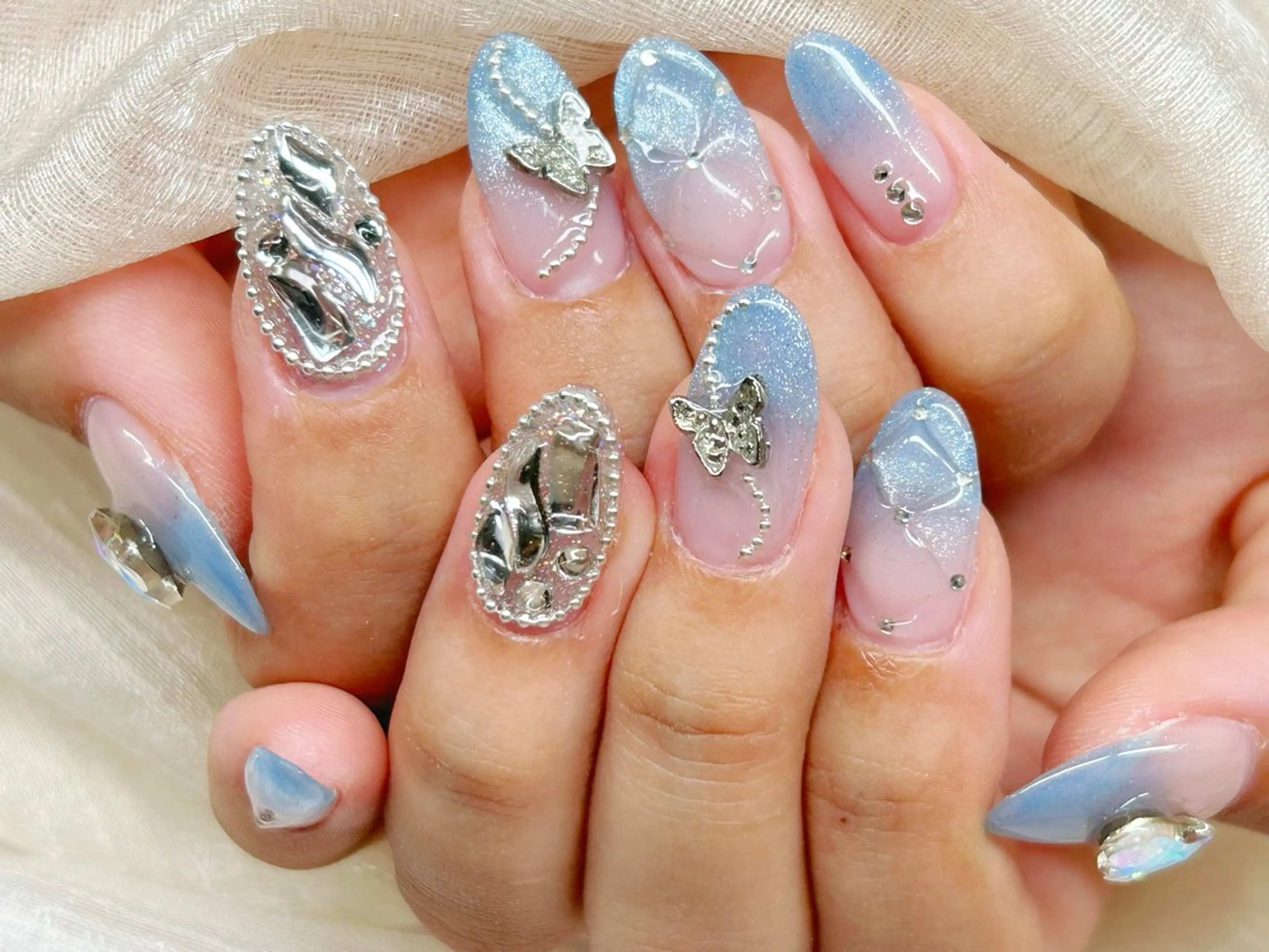 ネイル アートネイル チークネイル 成人式 入学式 長さ出し ハンドネイル Lino Nailのネイルデザイン